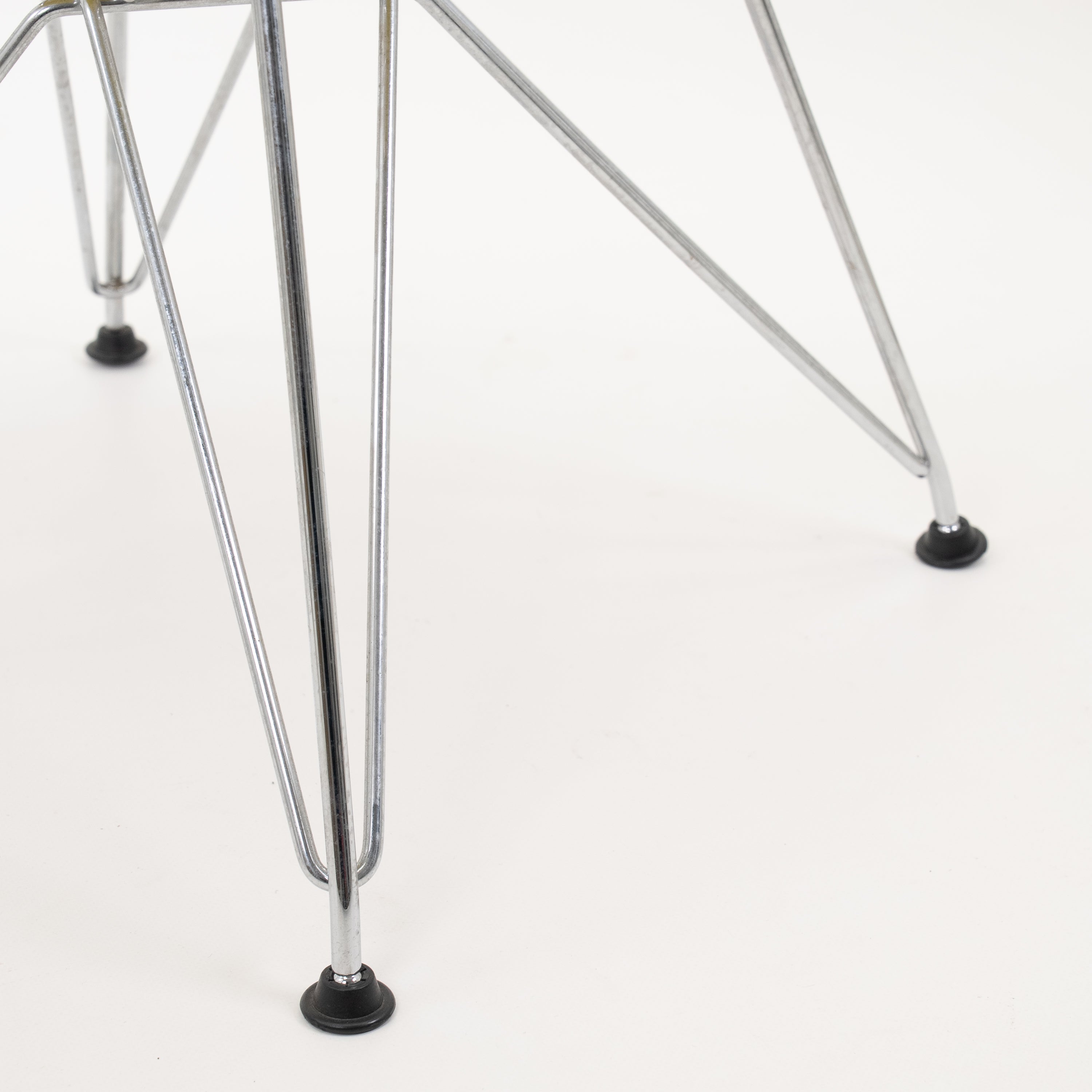 Vitra | DSR Side Chair