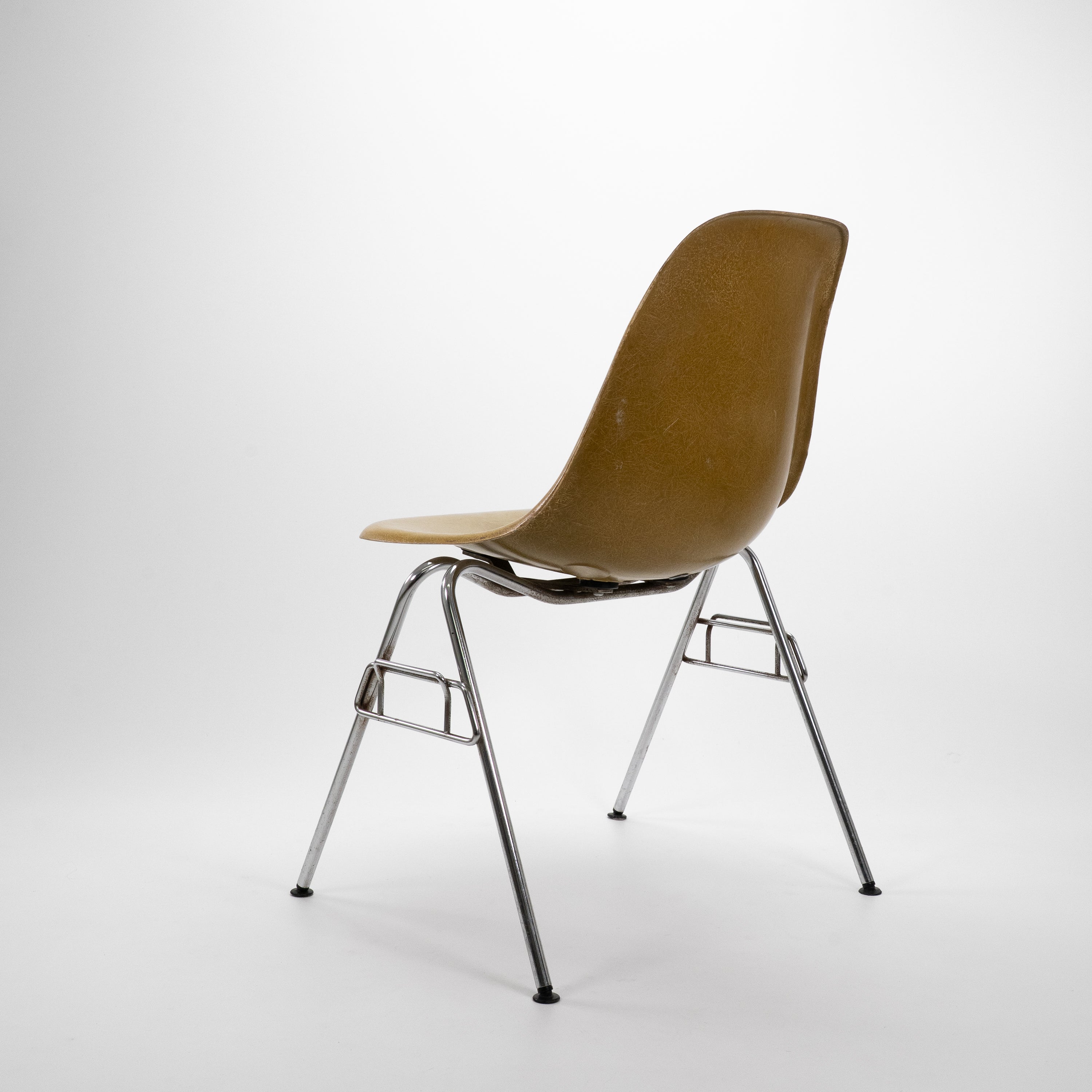 Herman Miller | DSS Fibreglas Chair