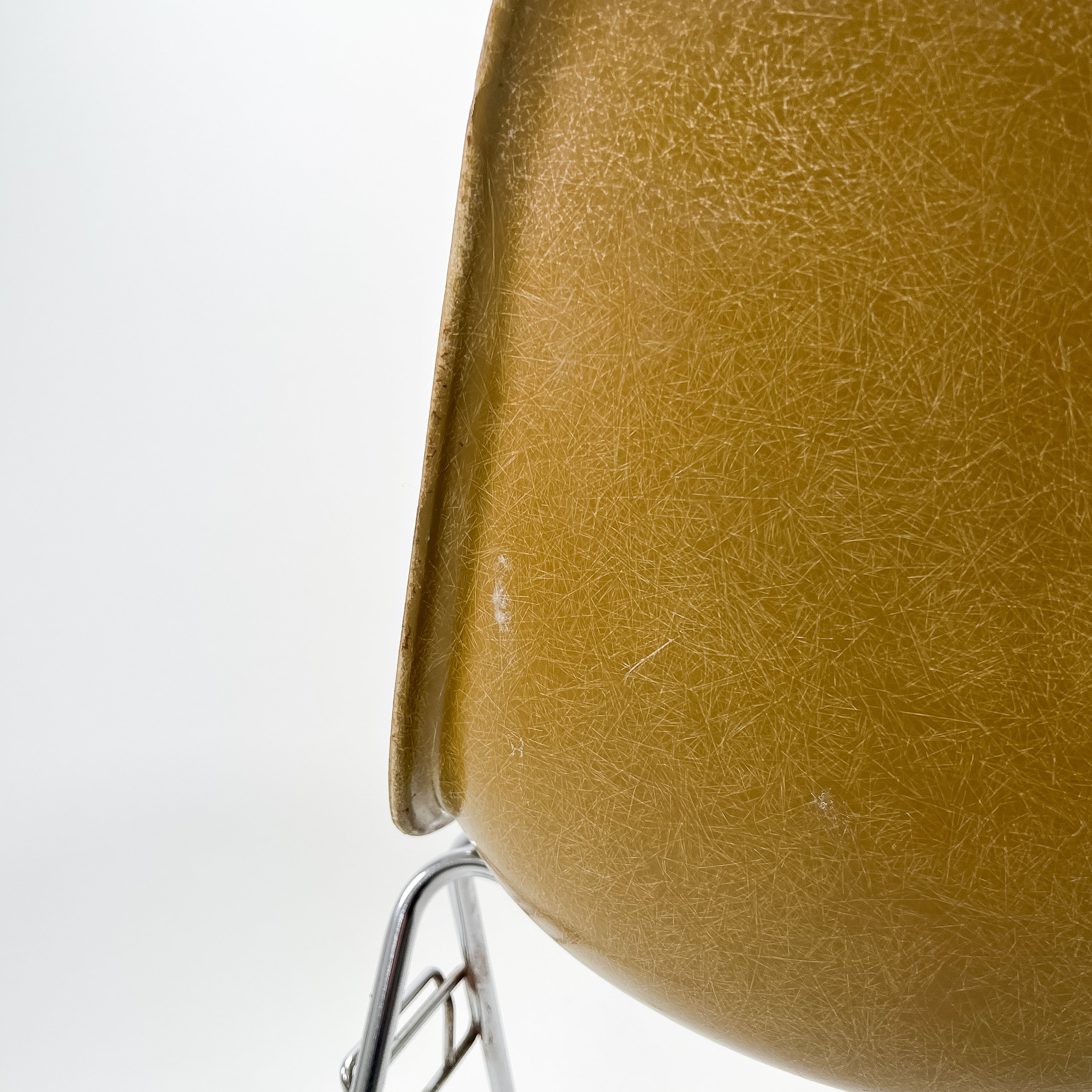 Herman Miller | DSS Fibreglas Chair