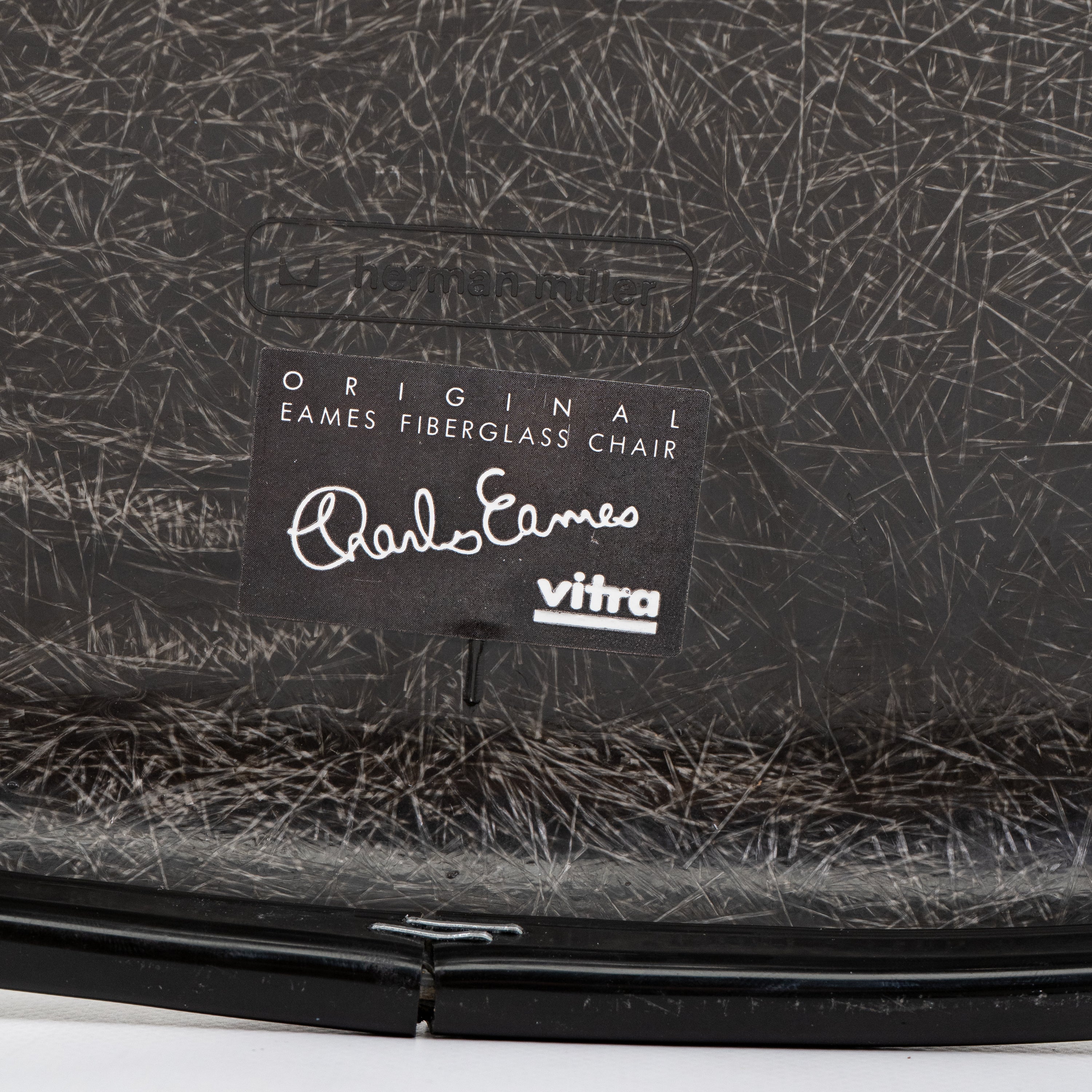 Vitra | DSS Fiberglas Vollpolster