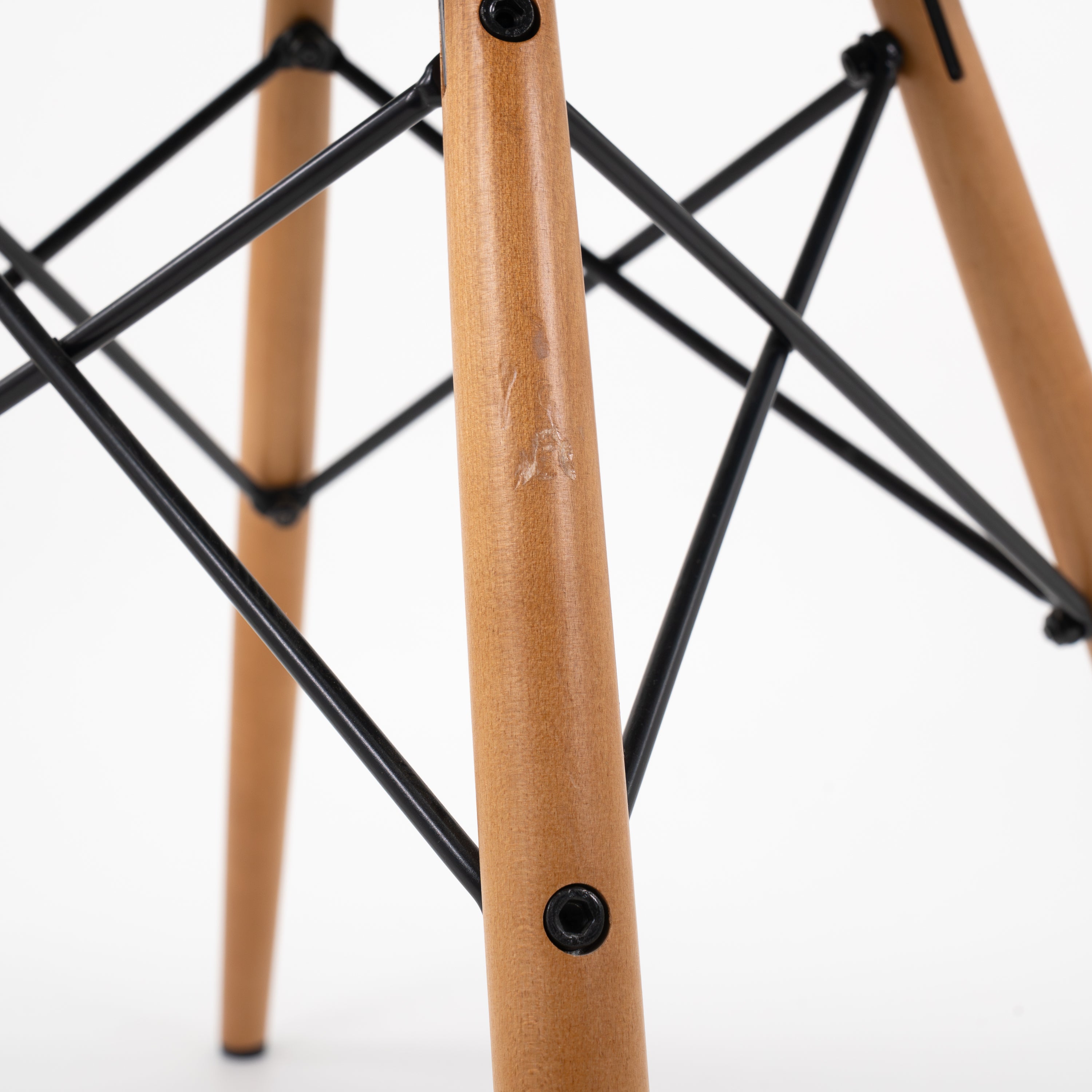 Vitra | DSW Side Chair