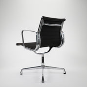 Vitra | EA107