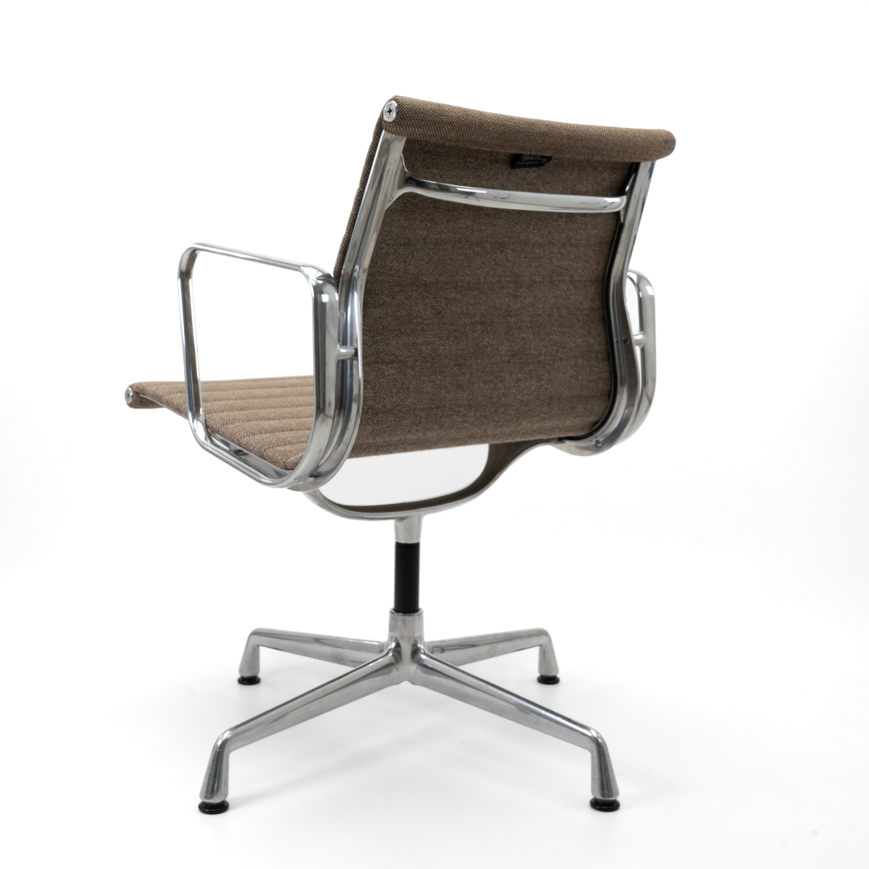 Vitra | EA 108