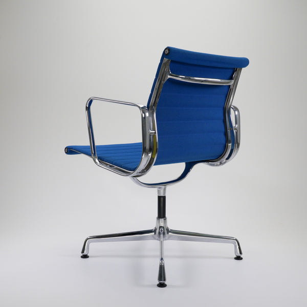 EA108 | Vitra | 1046-3