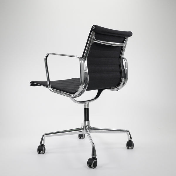 EA108 | Vitra | 1071-3