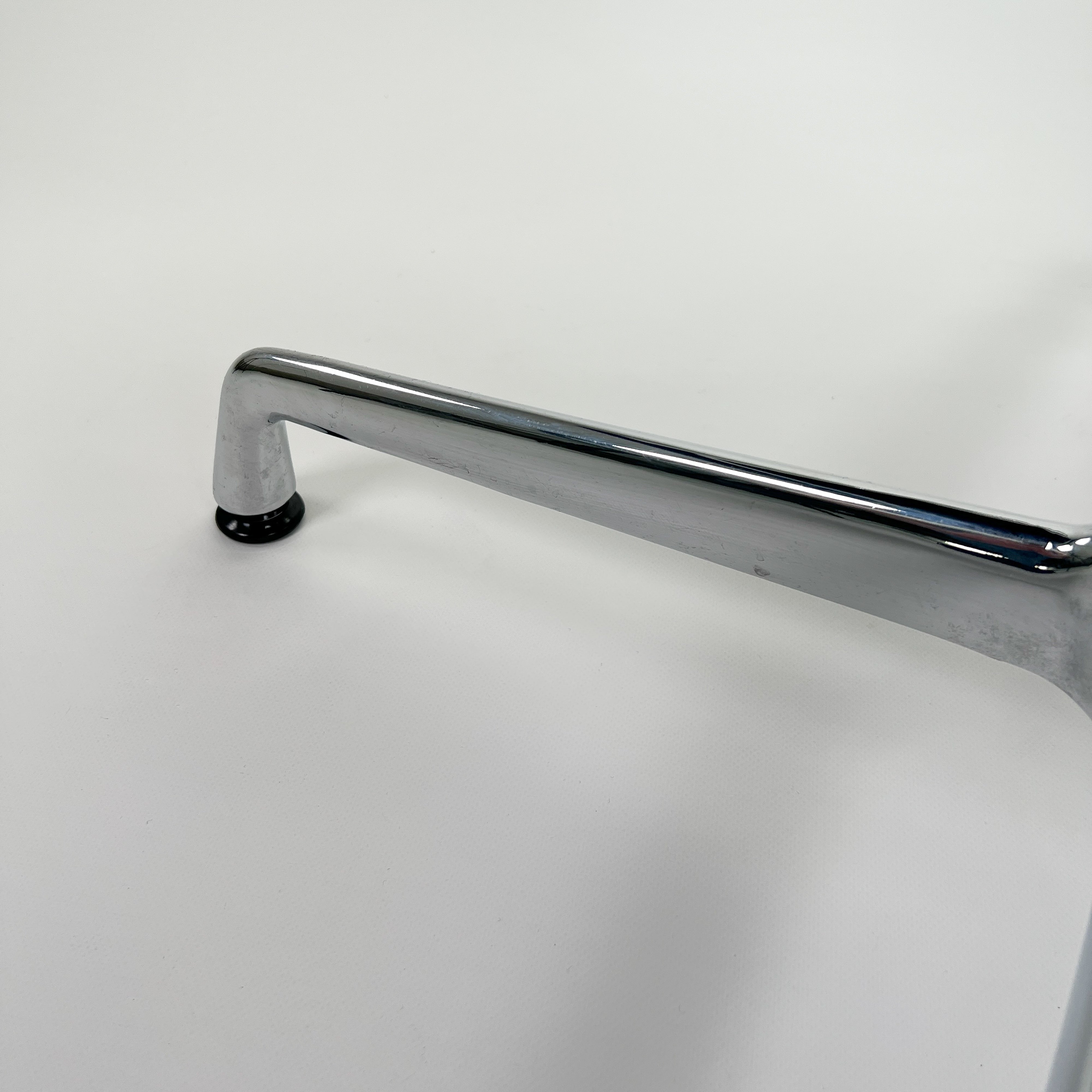 Vitra | EA108