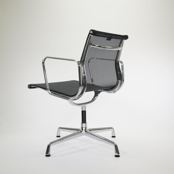 EA108 | Vitra | 1057-4