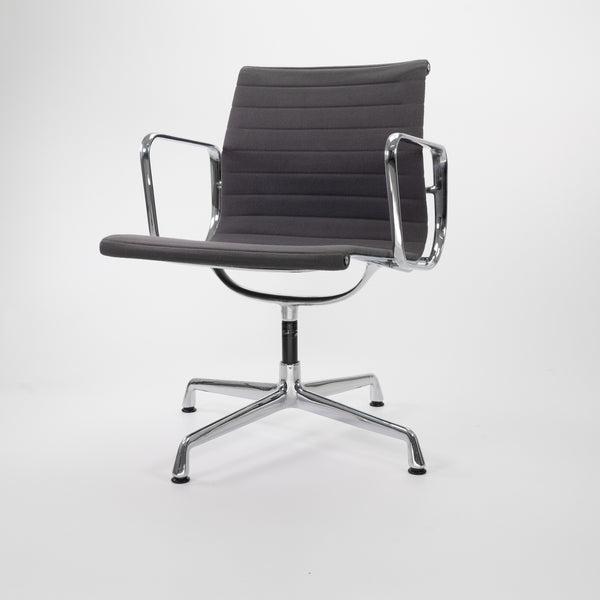 EA108 | Vitra | 1092-3