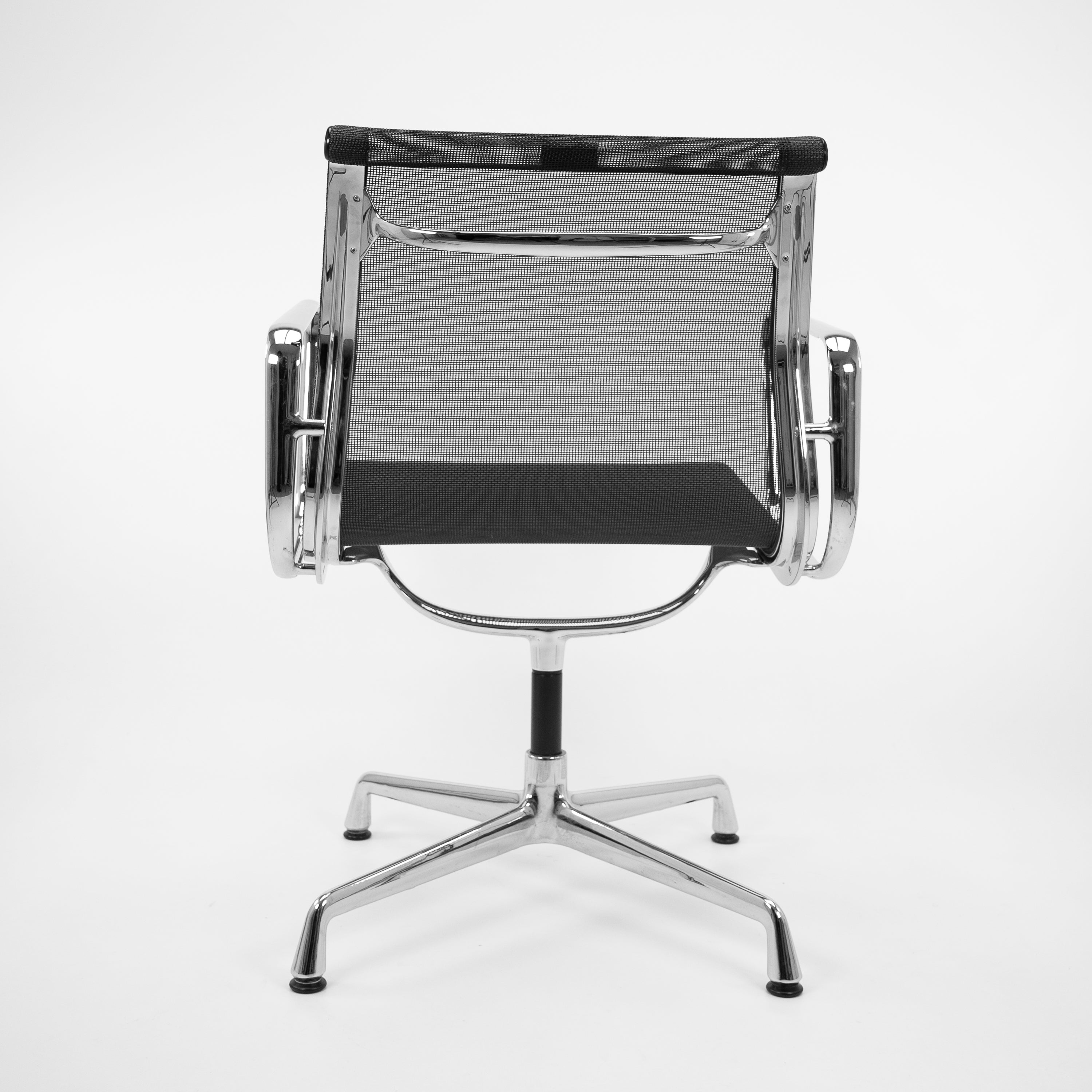 Vitra | EA108