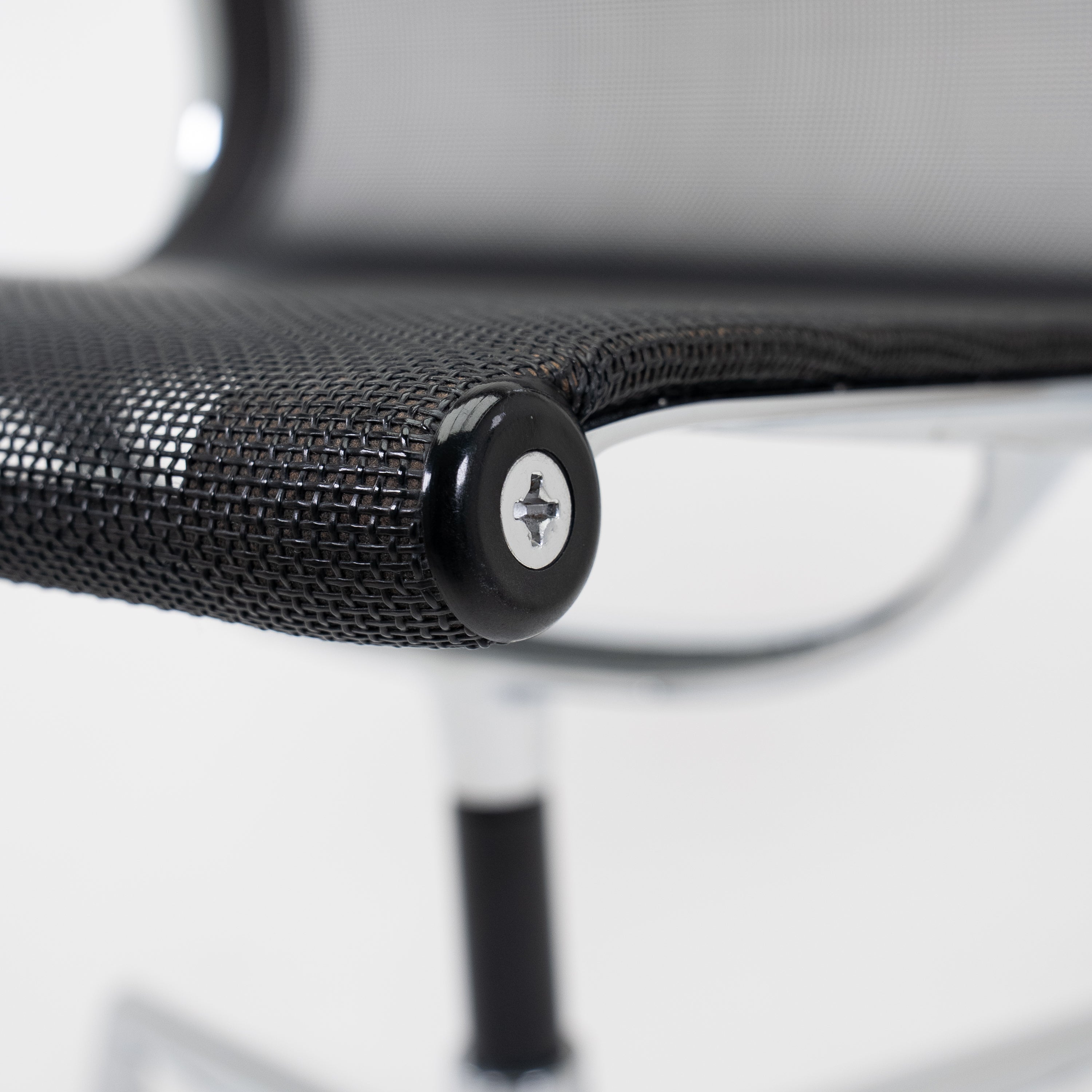 Vitra | EA108