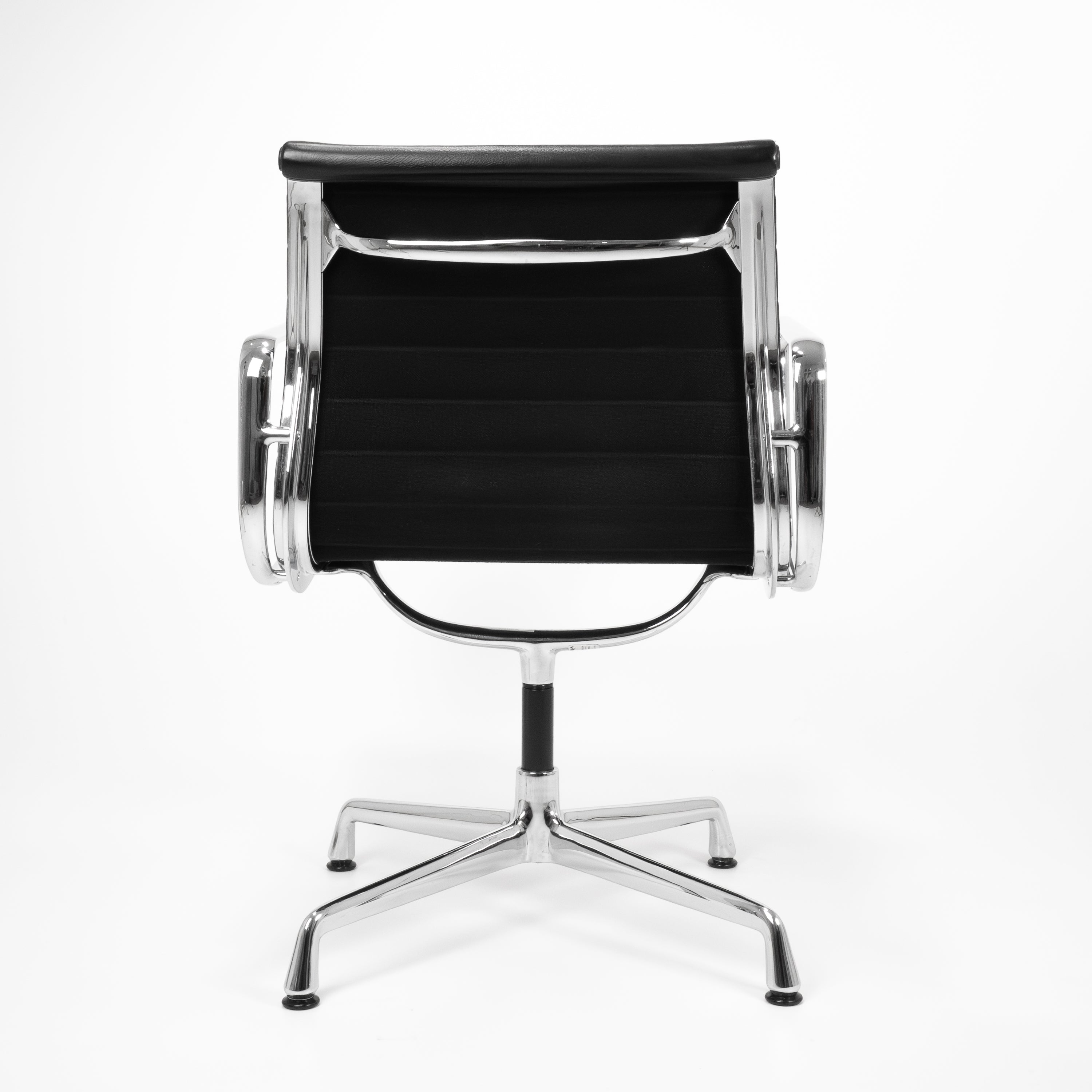 Vitra | EA108