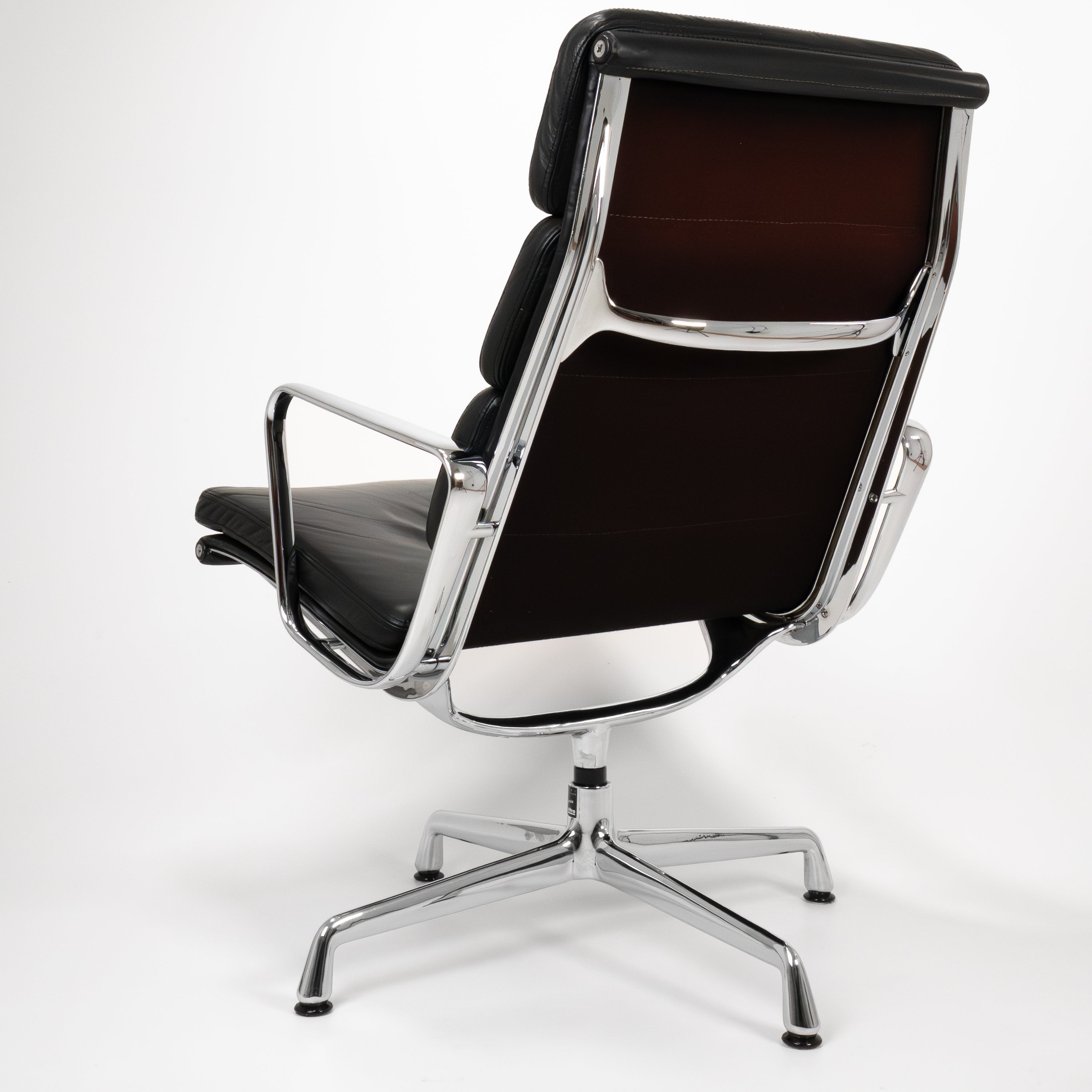 Vitra | EA116