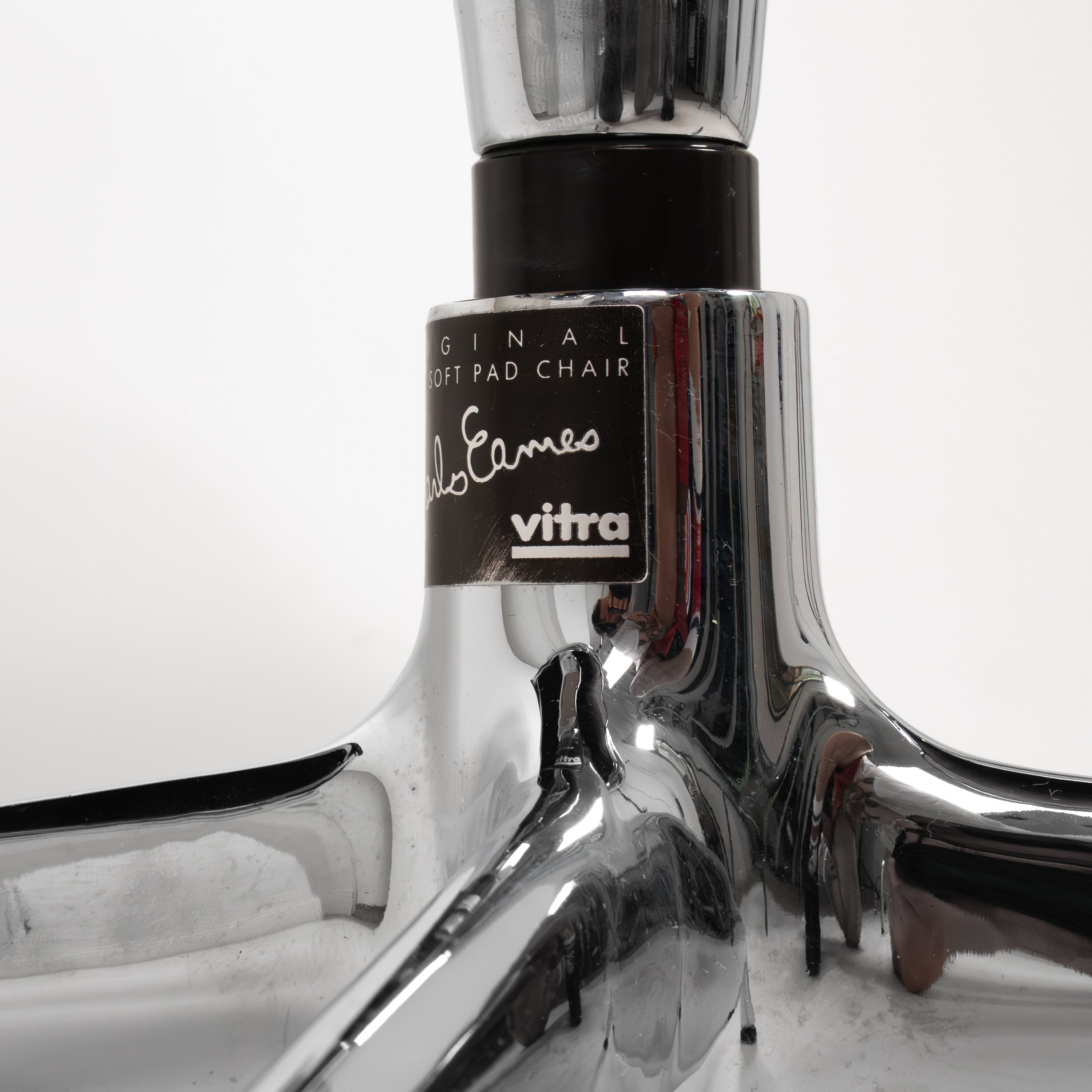 Vitra | EA116