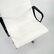 Vitra | EA116
