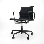 Vitra | EA 117