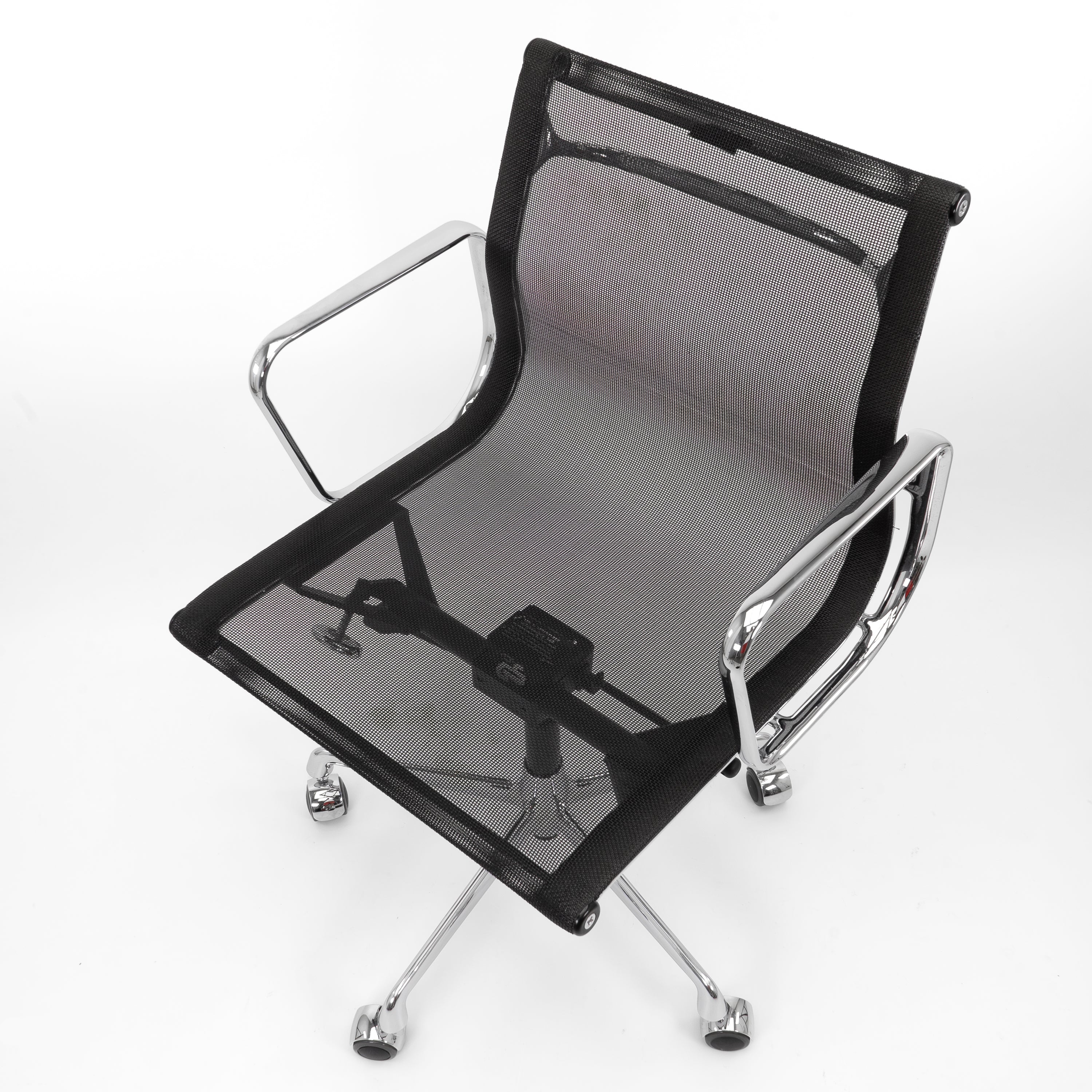 Vitra | EA 117
