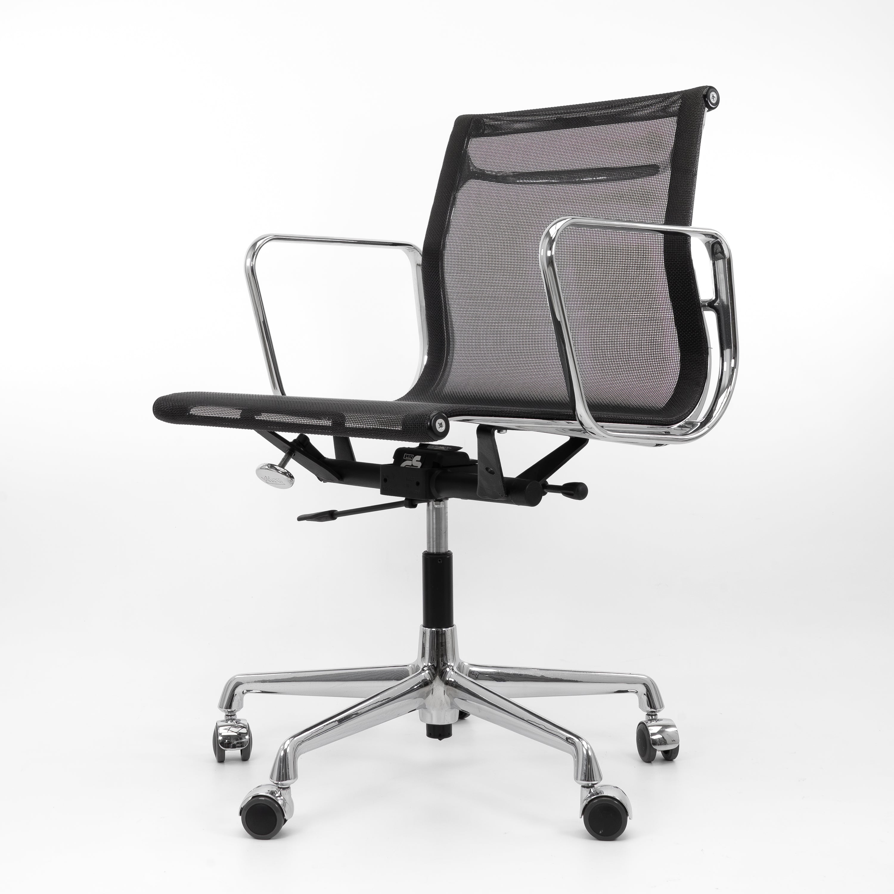 Vitra | EA 117