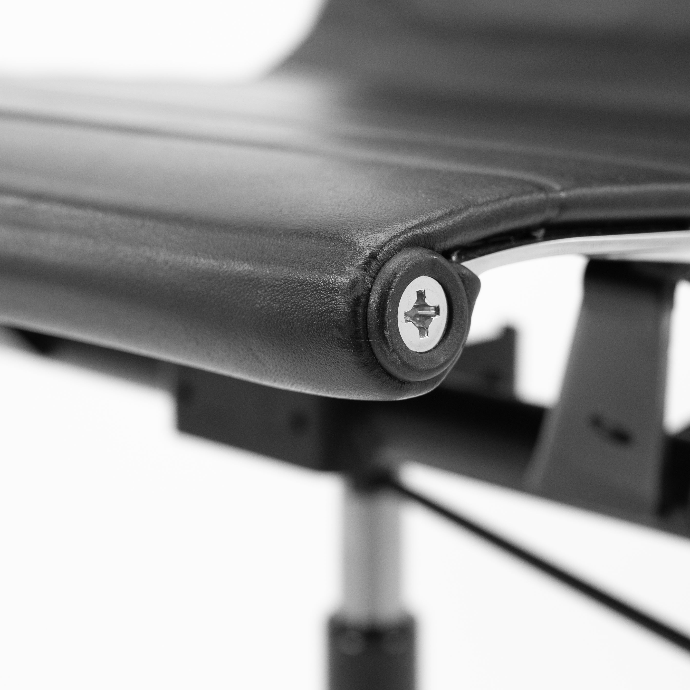 Vitra | EA117