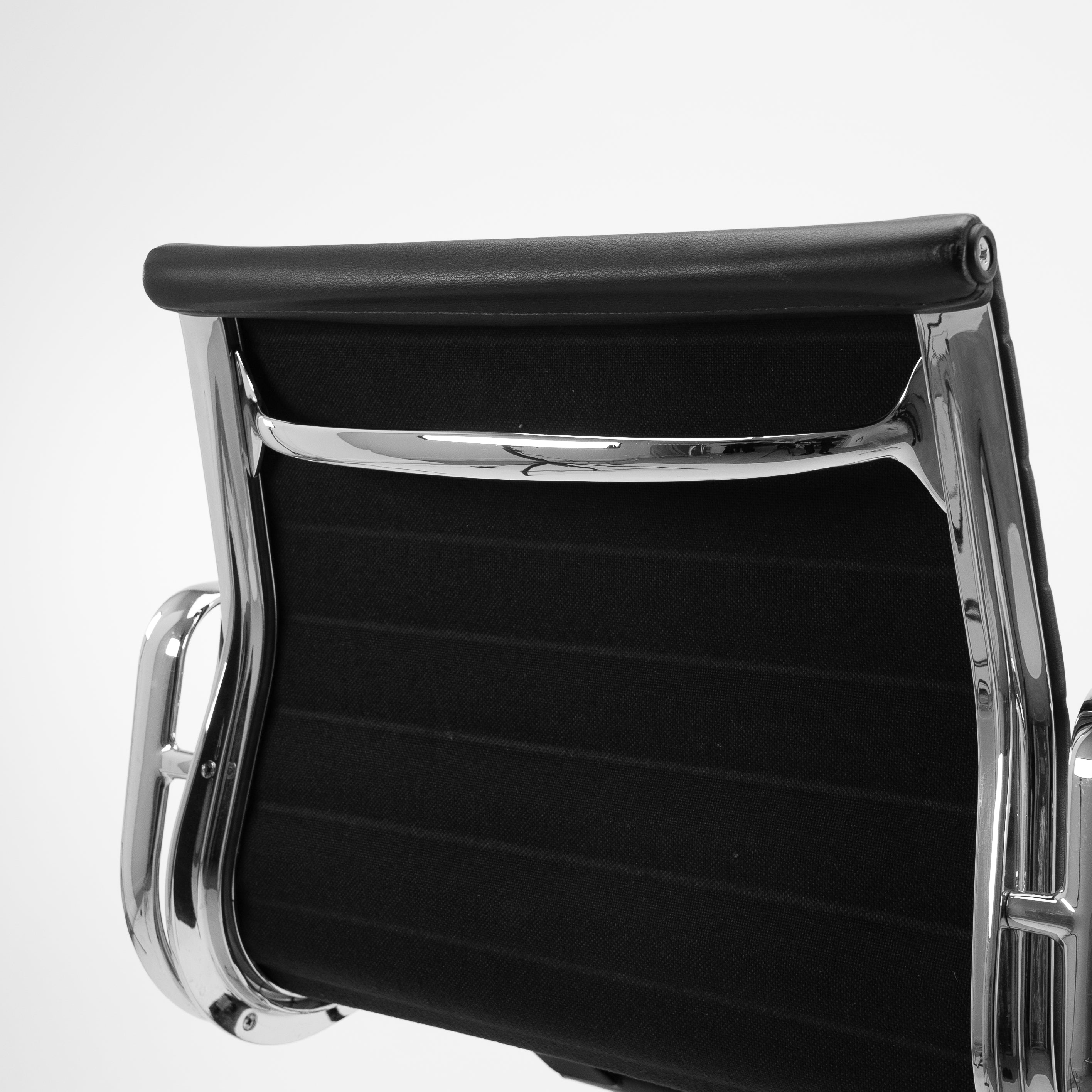 Vitra | EA117