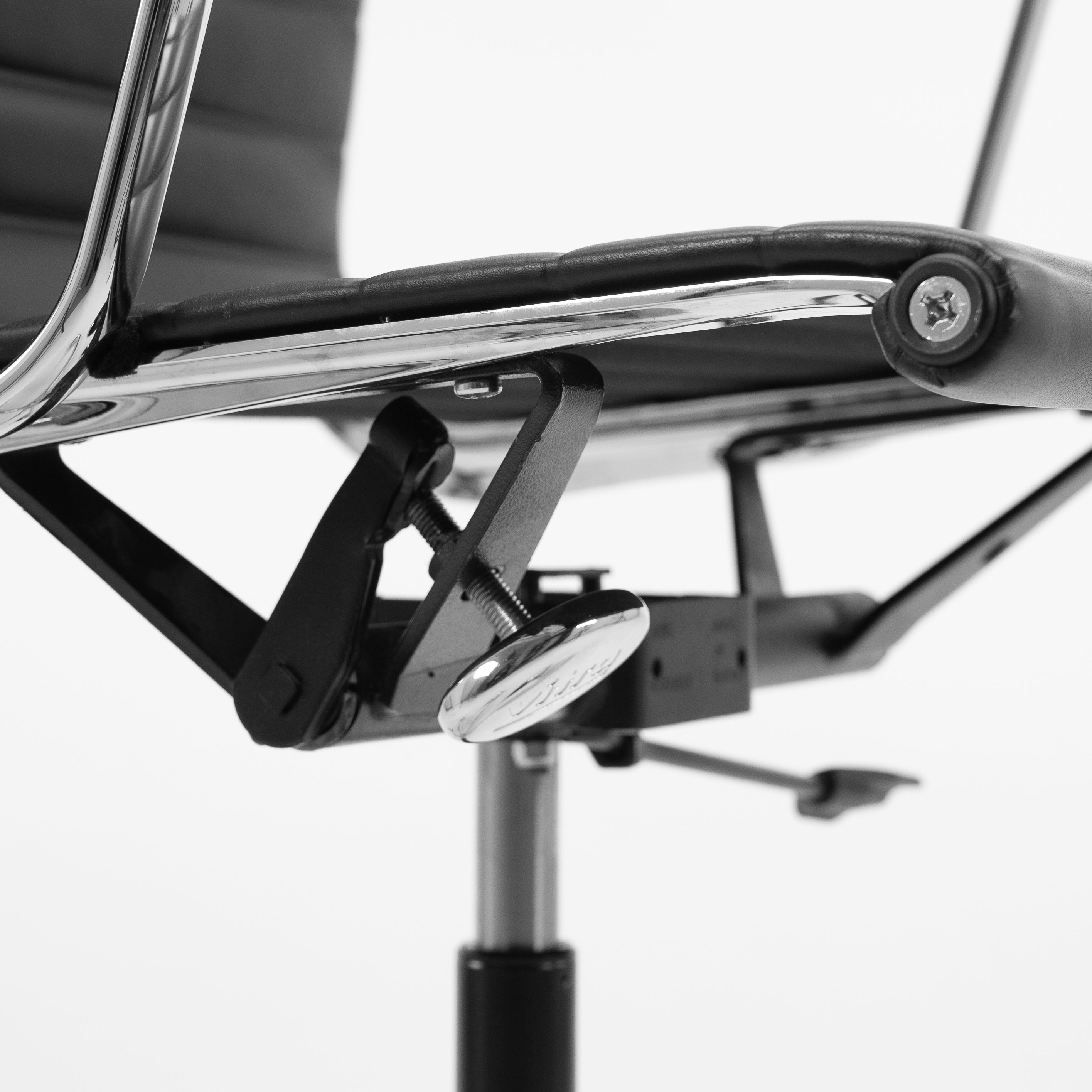 Vitra | EA117