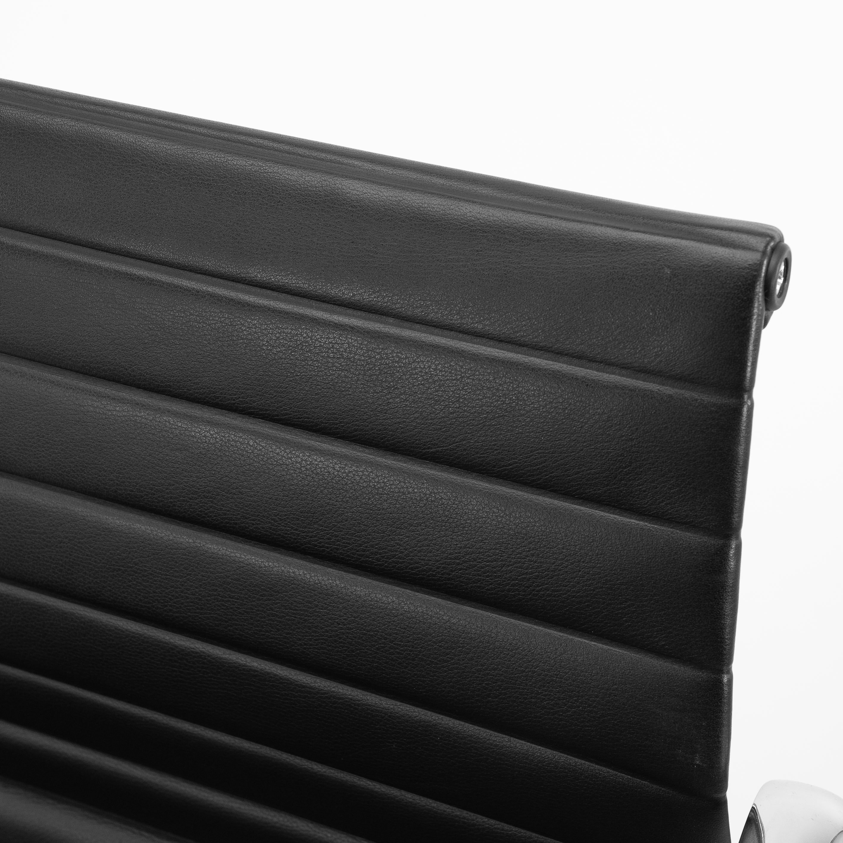 Vitra | EA117