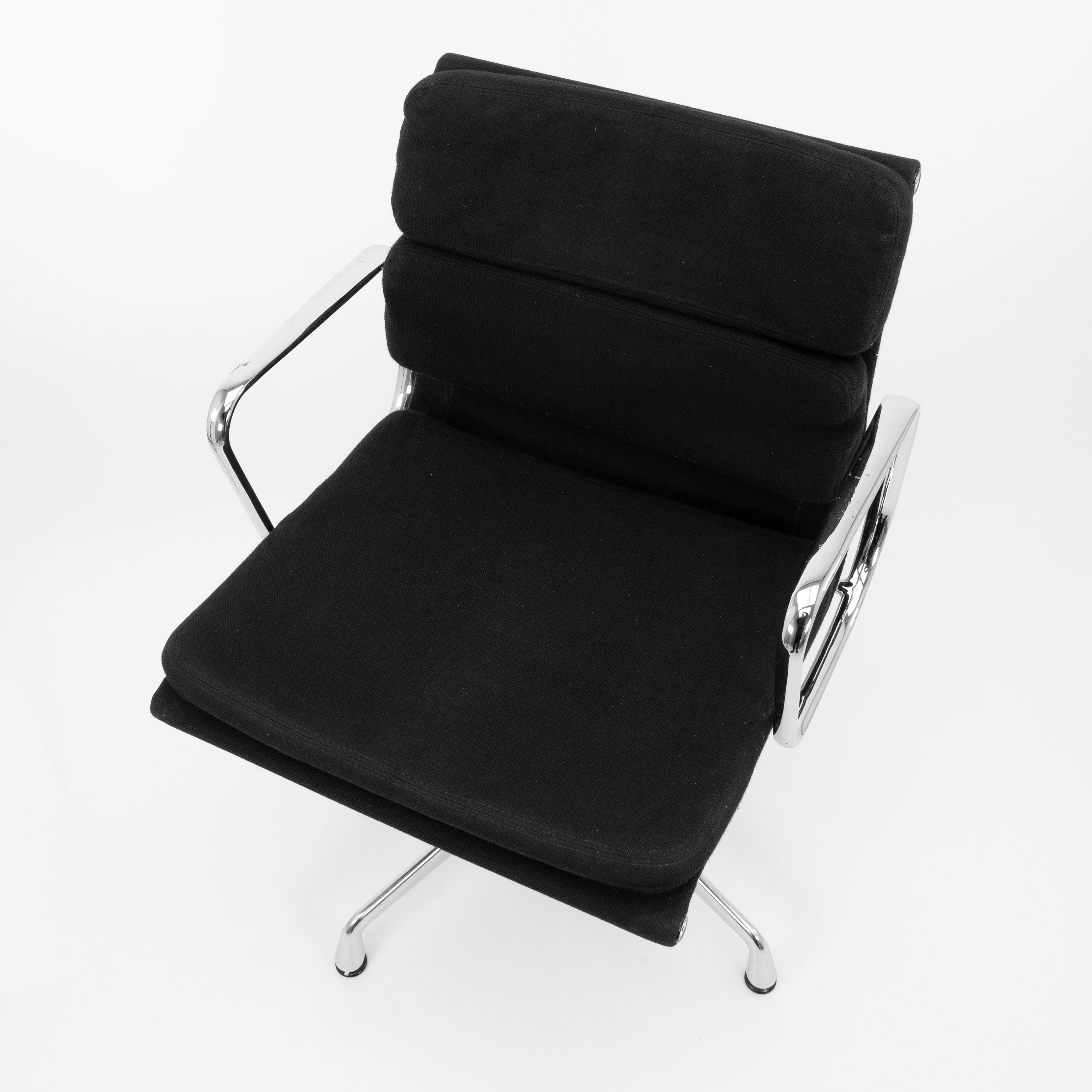 Vitra | EA 208