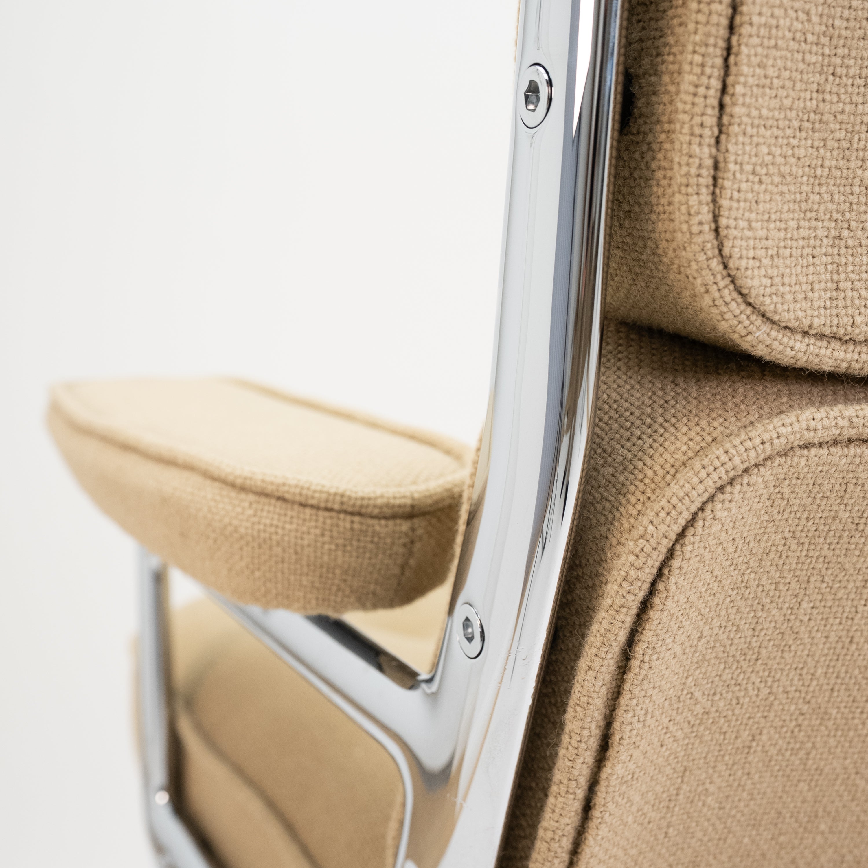 Herman Miller | ES 104 Lobby Chair