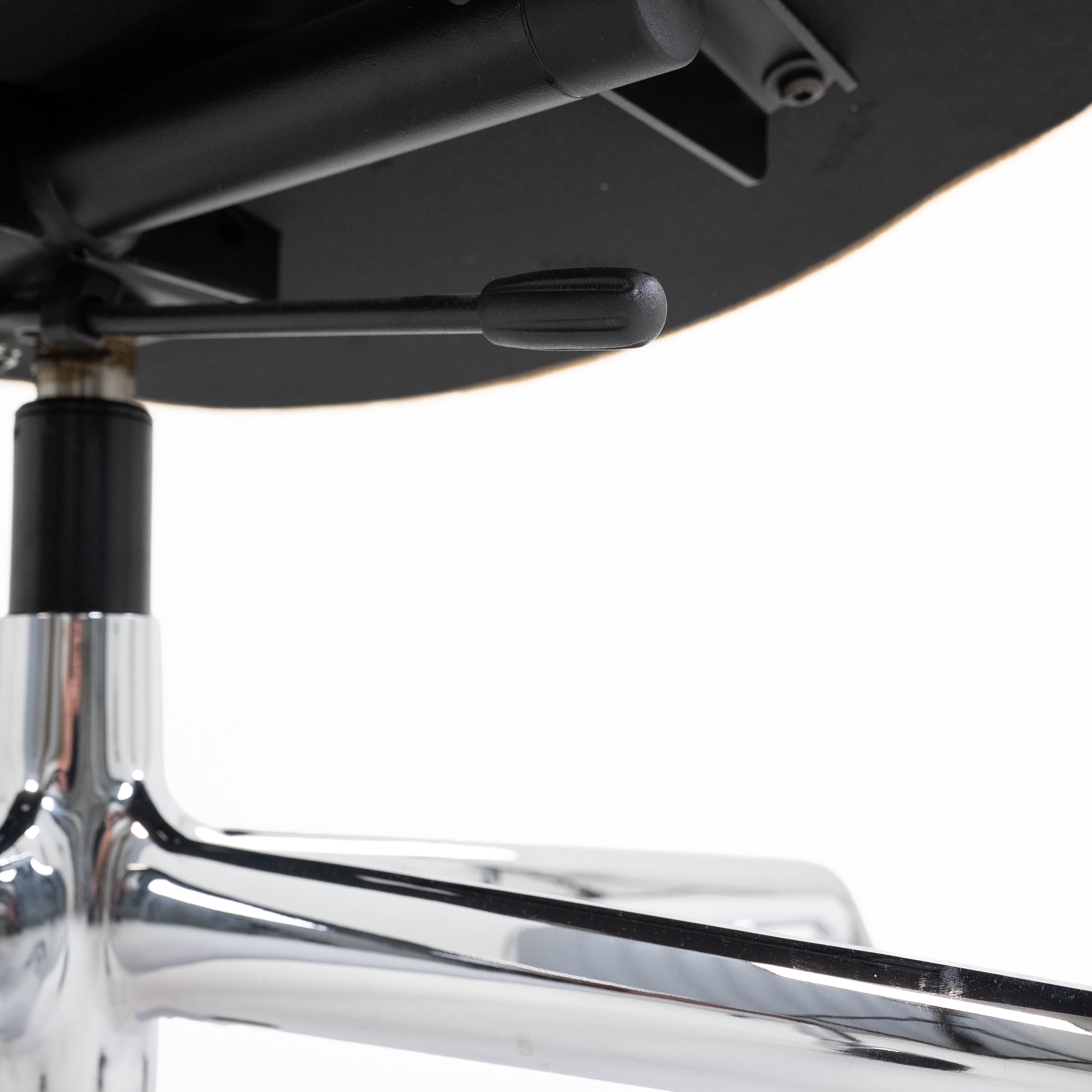 Herman Miller | ES 104 Lobby Chair