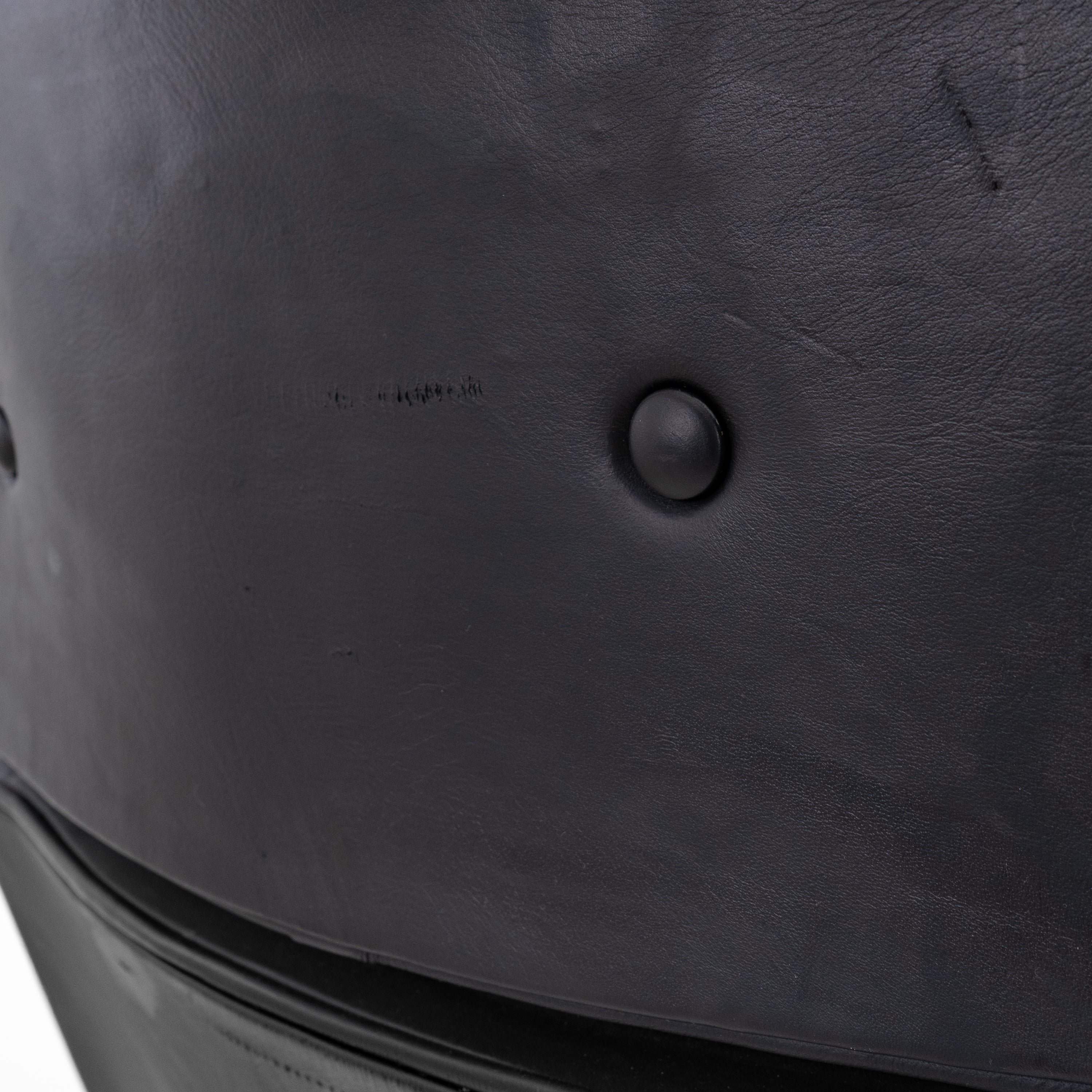 Herman Miller | ES104 Lobby Chair