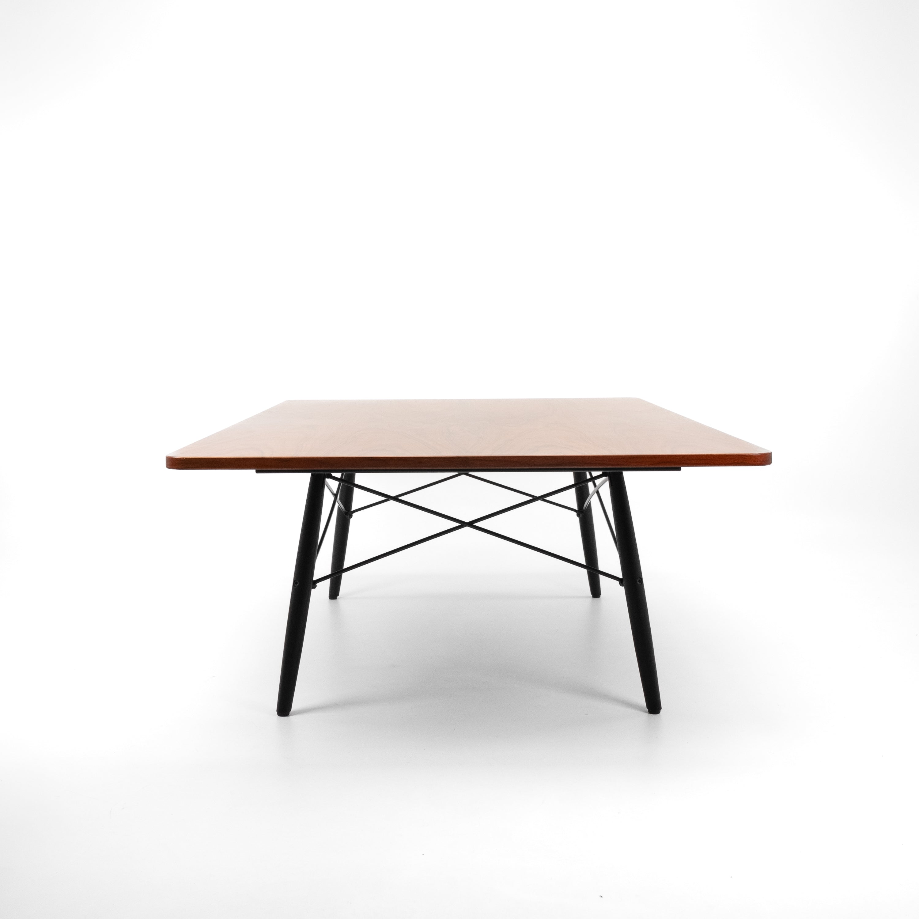 EamesCoffeeTableLarge-Vitra-AZustand-Gestell-Schwarz-Holz-Palisander-02.jpg