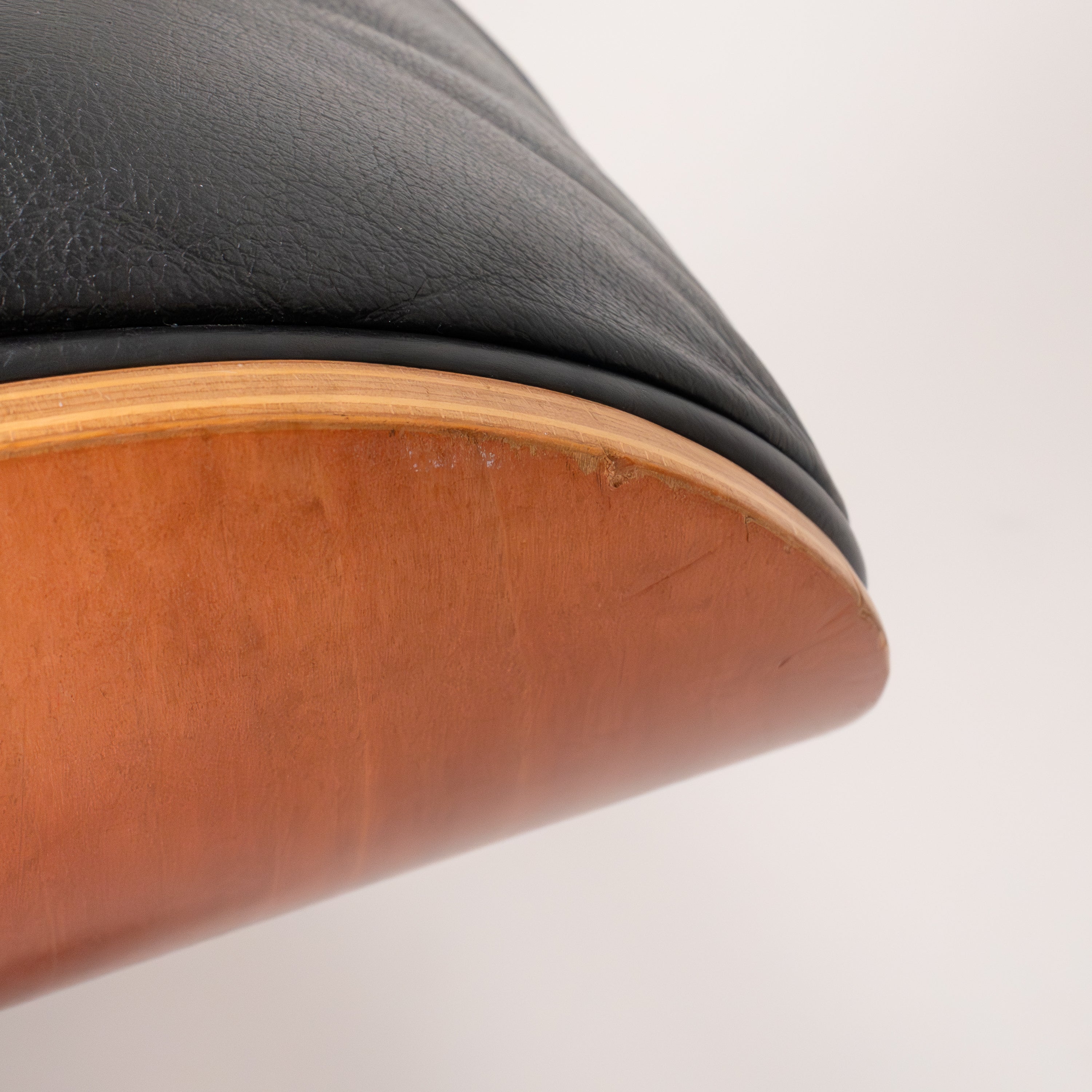 Vitra | Eames Chair Lounge mit Ottoman