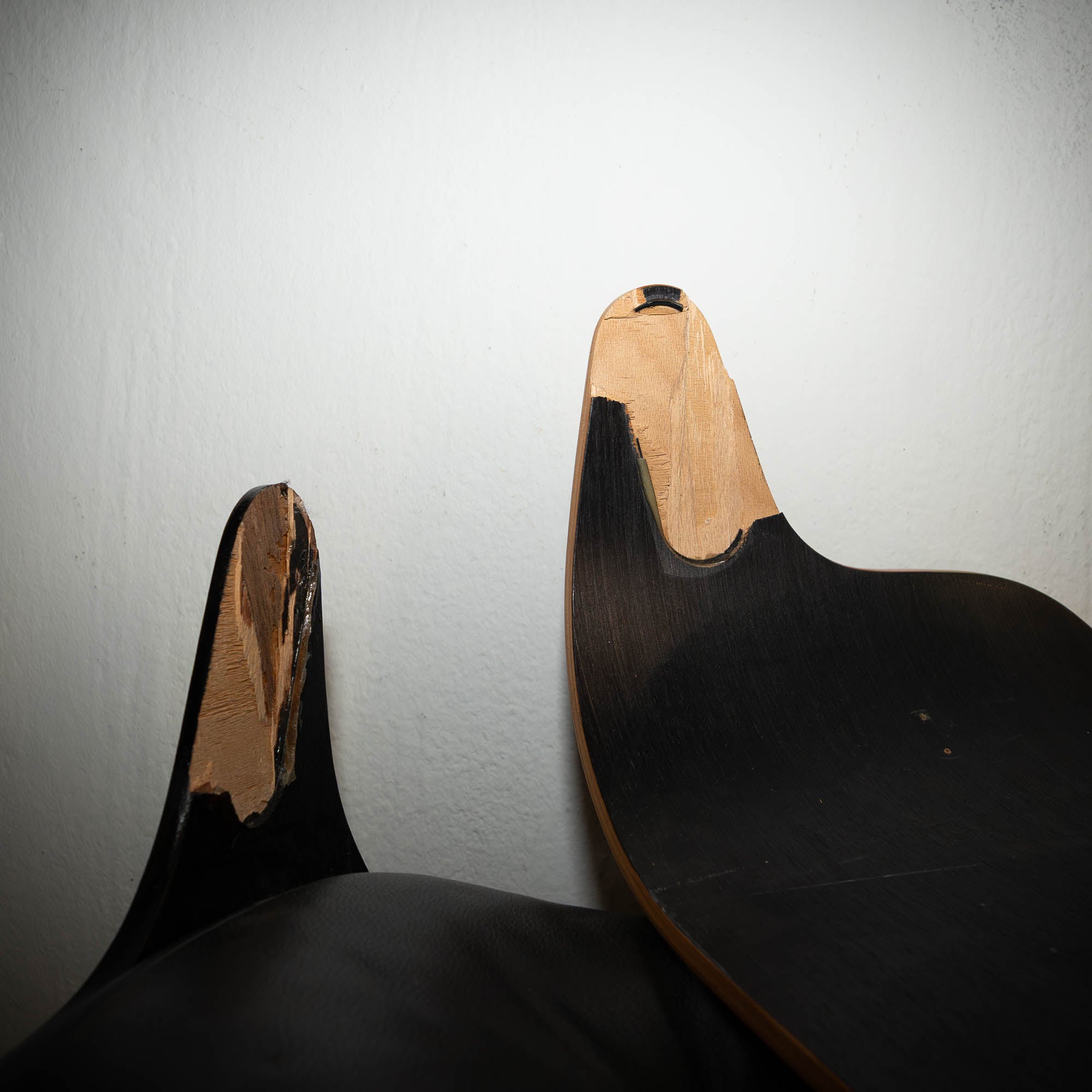Eames_Lounge_Chair_Reperatur-3.jpg