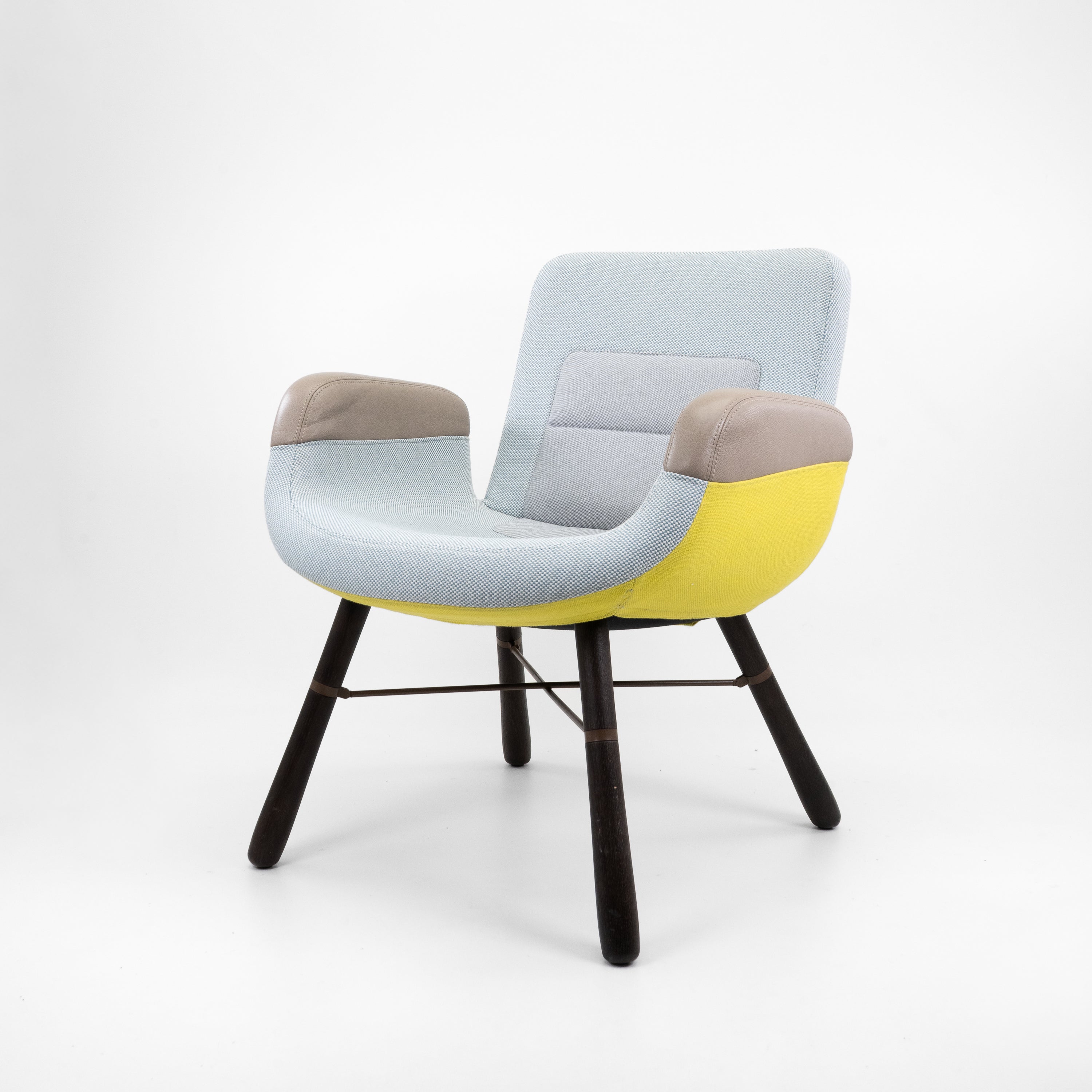 EastRiverChair-Vitra-BZustand-Bezug-Blau-Gelb-01.jpg