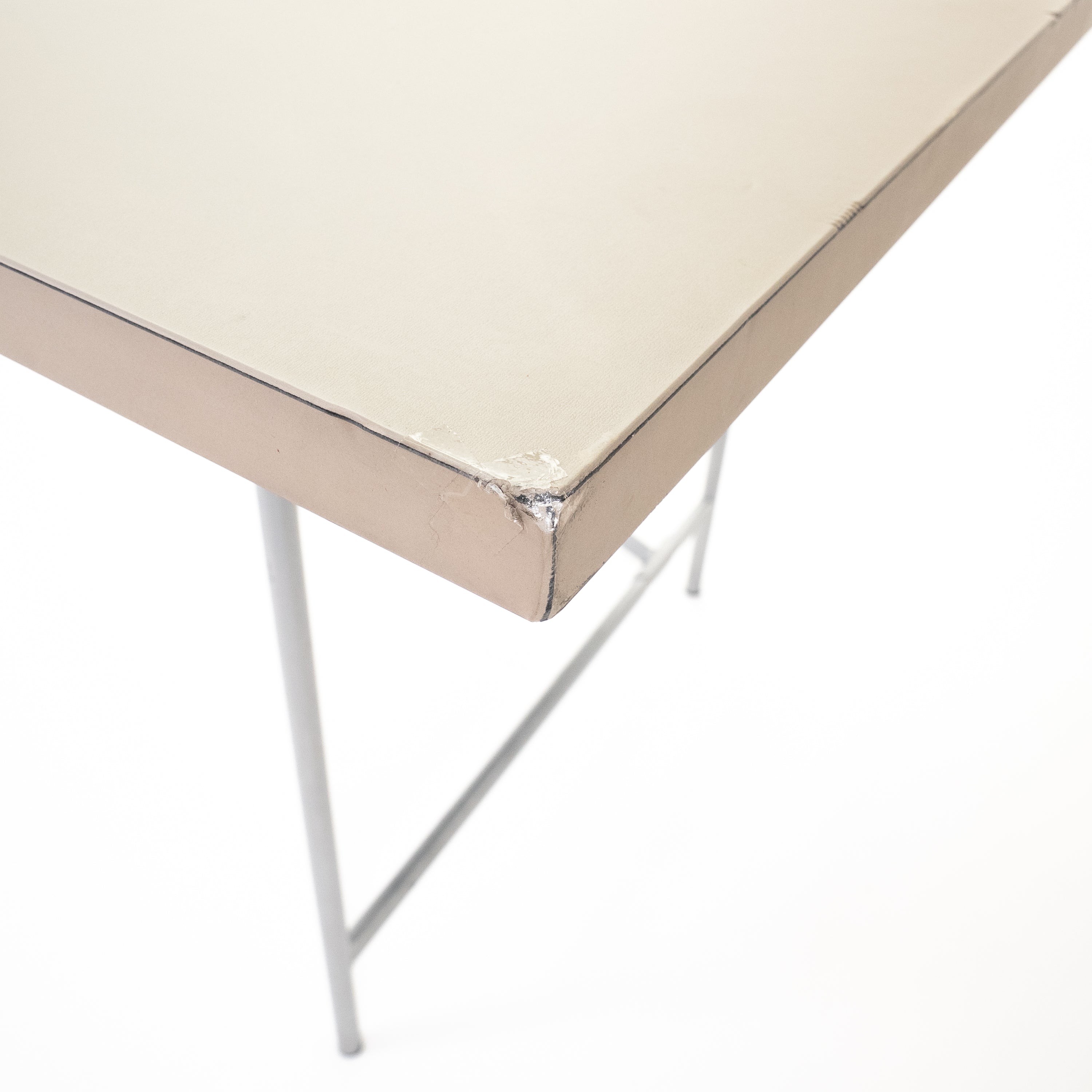 Eiermann2Tisch-RichardLampert-CZustand-Gestell-Silver-Platte-Grau180-02.jpg