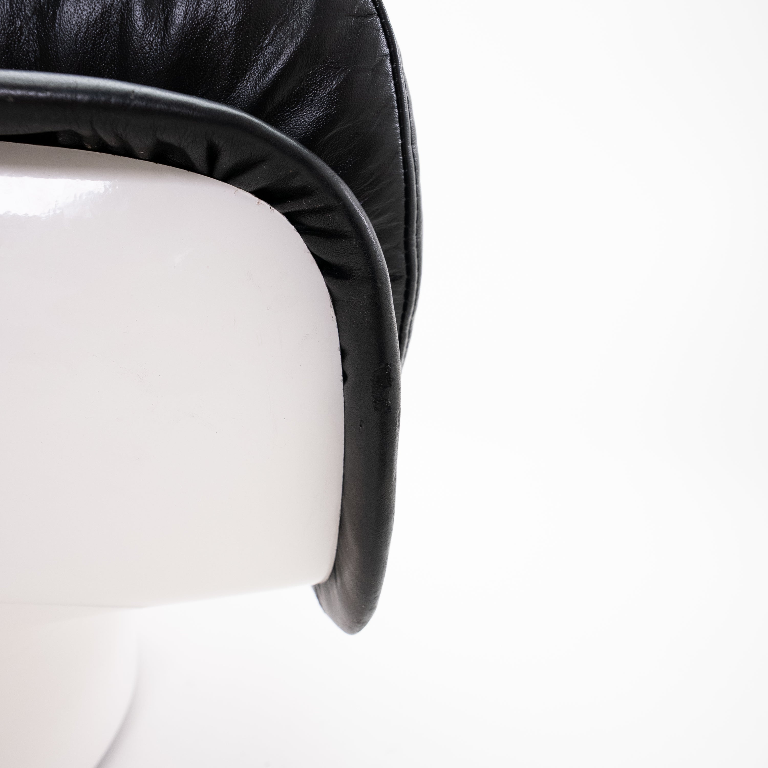 Longhi | Joer Colombo | Elda Chair