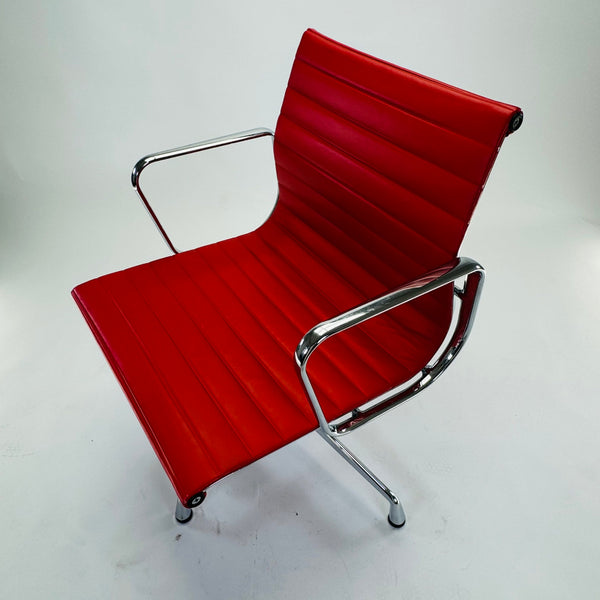 Vitra | EA 108 | Leder | Rot