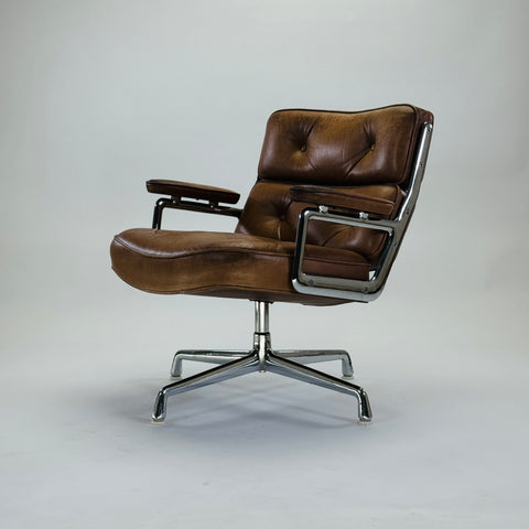 Vitra | ES 105 Eames Lobby Chair