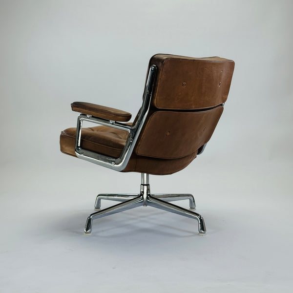 Vitra | ES 105 Eames Lobby Chair