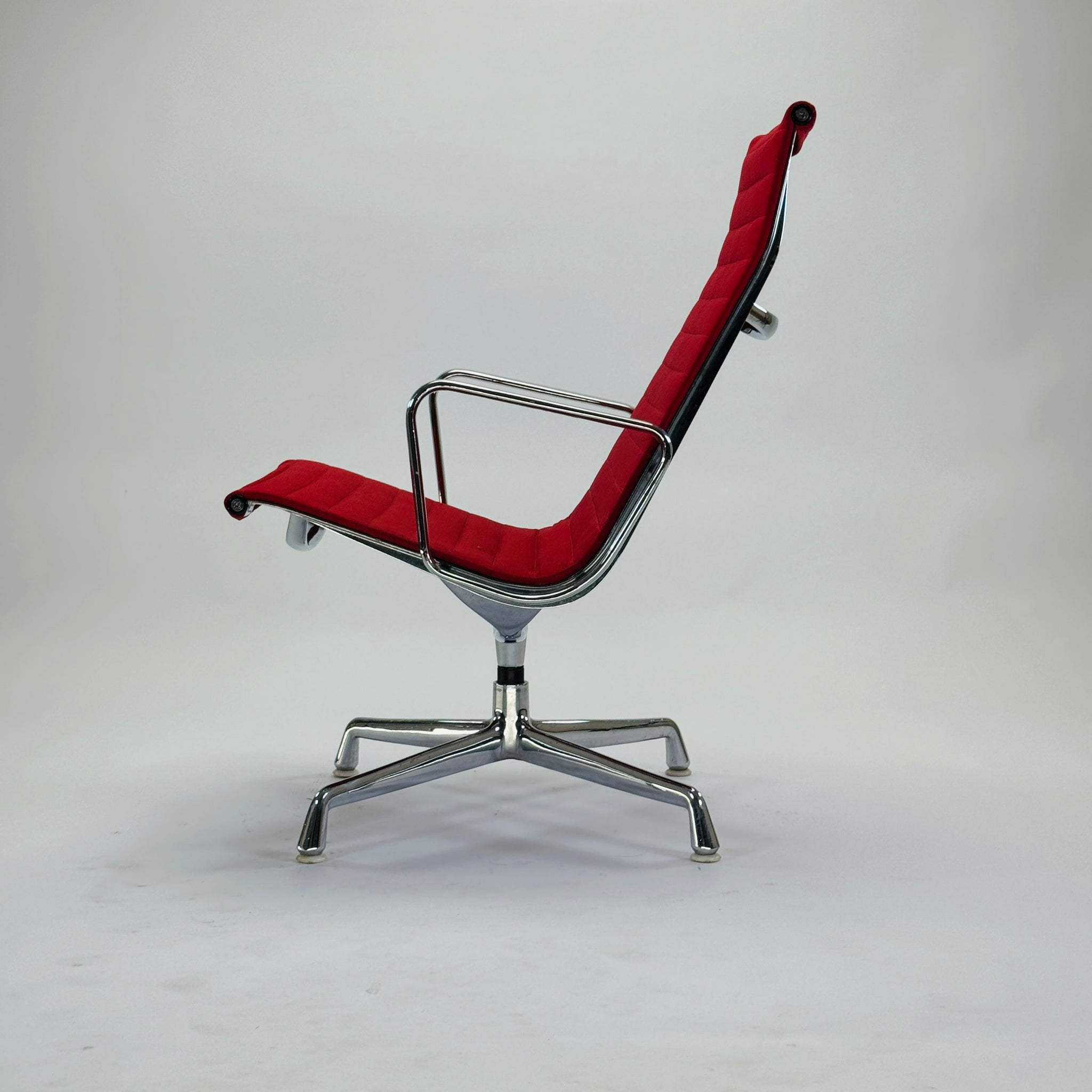 Vitra | EA 116 |  Hopsak | Rot