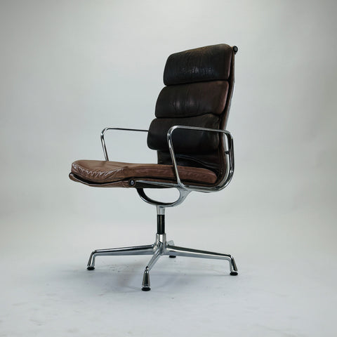 Vitra | EA209 | Softpad Chair