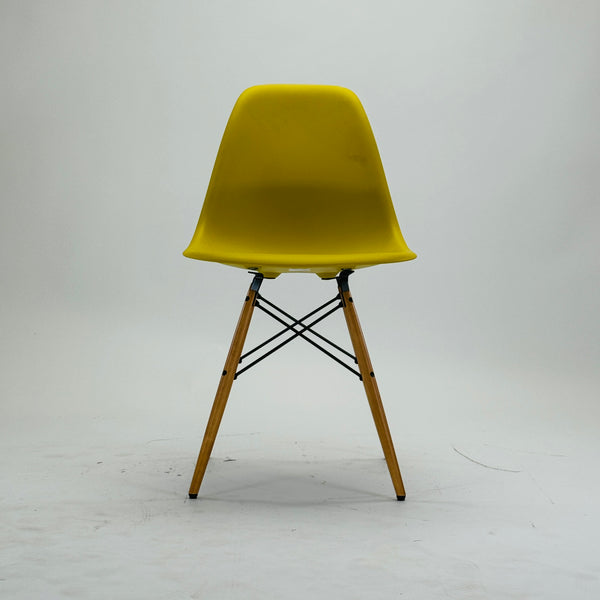 Vitra | DSW Chair | Ahorn Gestell