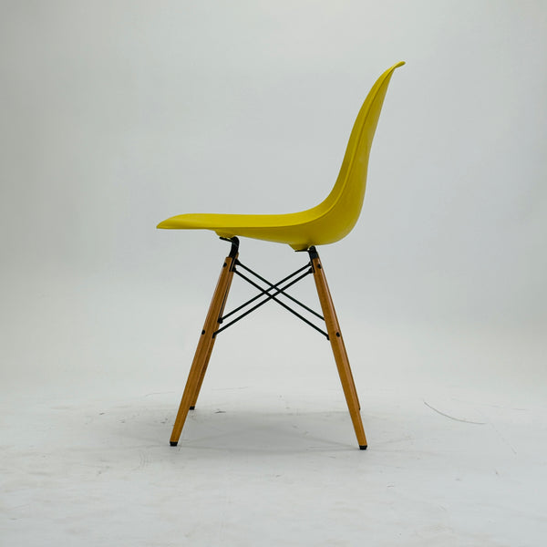 Vitra | DSW Chair | Ahorn Gestell