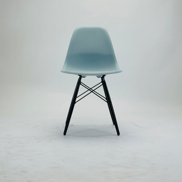 Vitra | DSW Chair | Gestell Dunkel