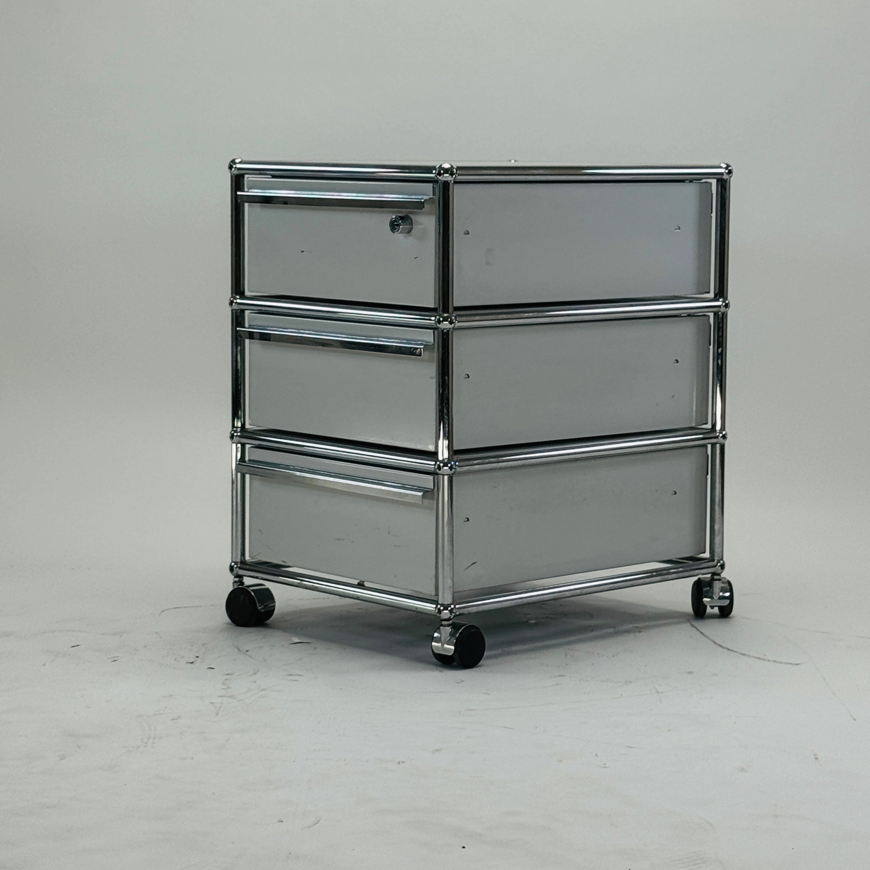 USM Haller | Rollcontainer | Lichtgrau