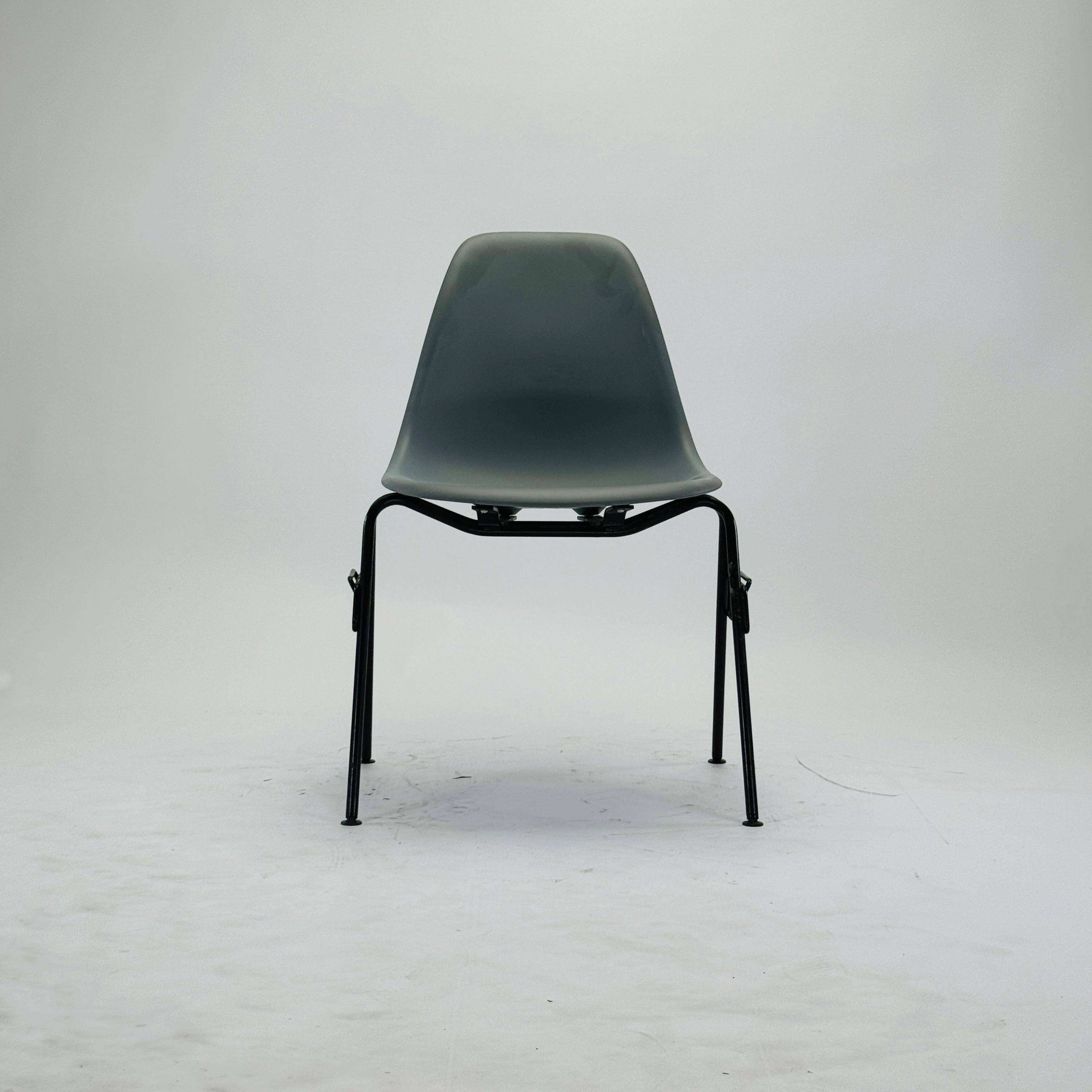 Vitra | Eames | Plastic Side Chair DSS Schwarz