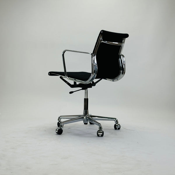 Vitra | EA 117 | Hopsak | Schwarz