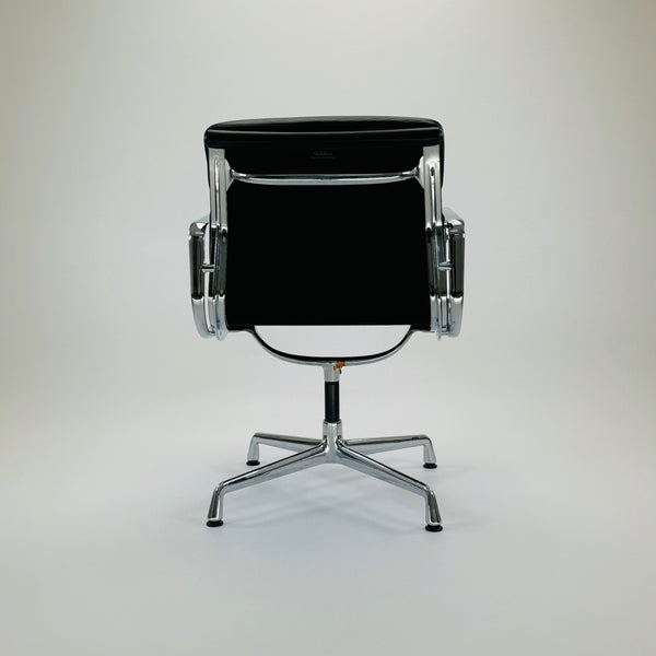 Vitra | EA208 | Softpad Chair