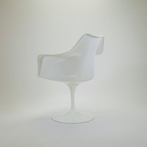 Knoll Intl. | Sarrinen Tulip Armchair