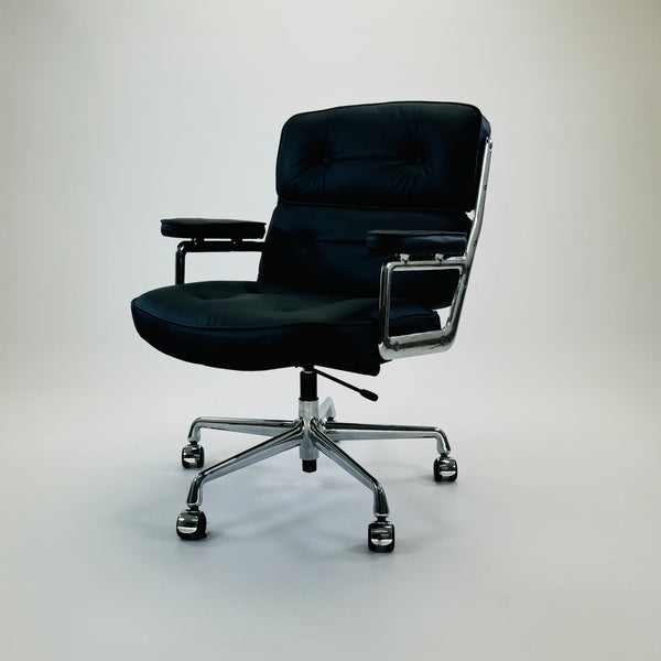 Vitra | ES 104 Eames Lobby Chair