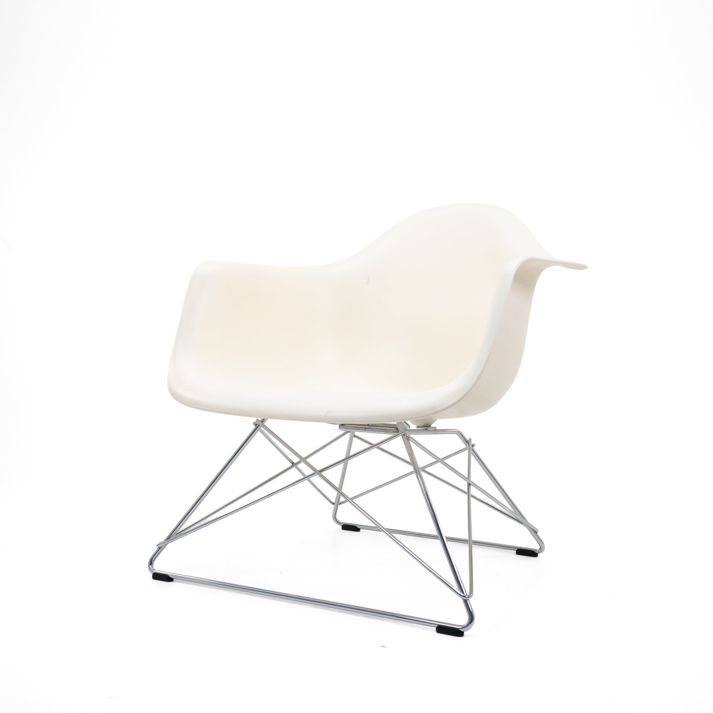 Vitra | LAR Armchair